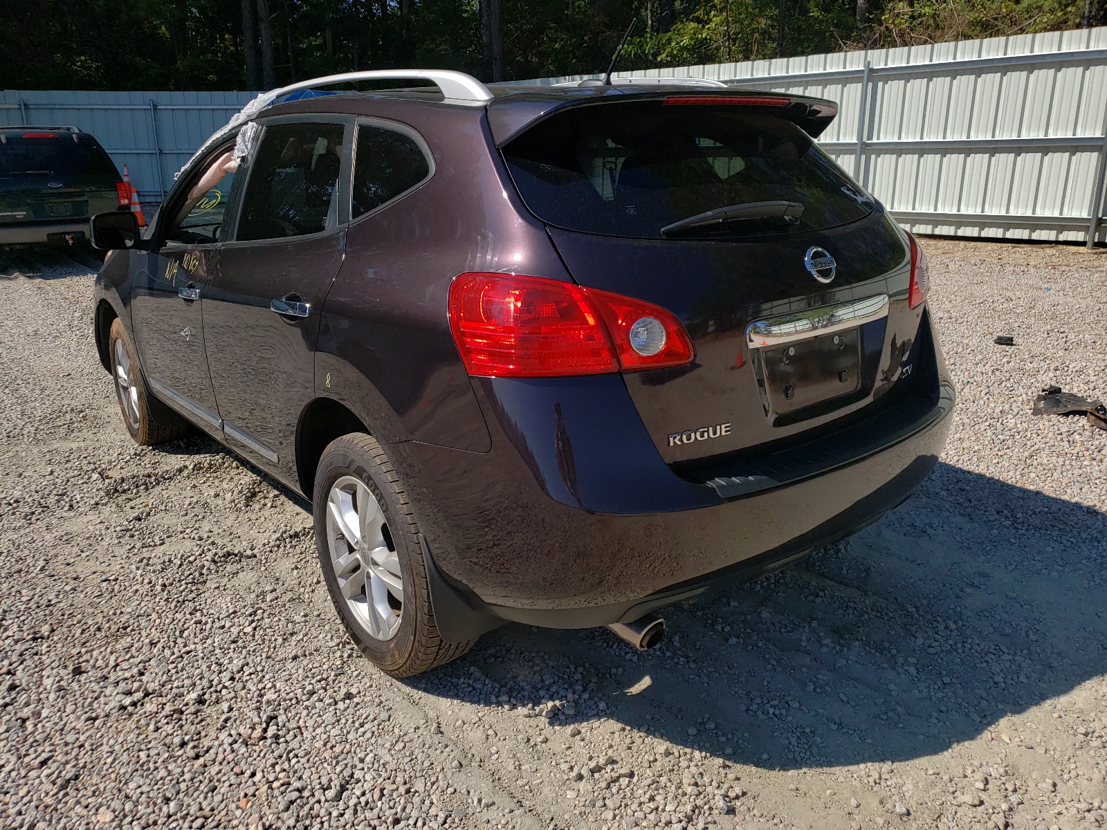 Photo 3 from auction – 2012 NISSAN ROGUE S with VIN JN8AS5MT4CW259757
