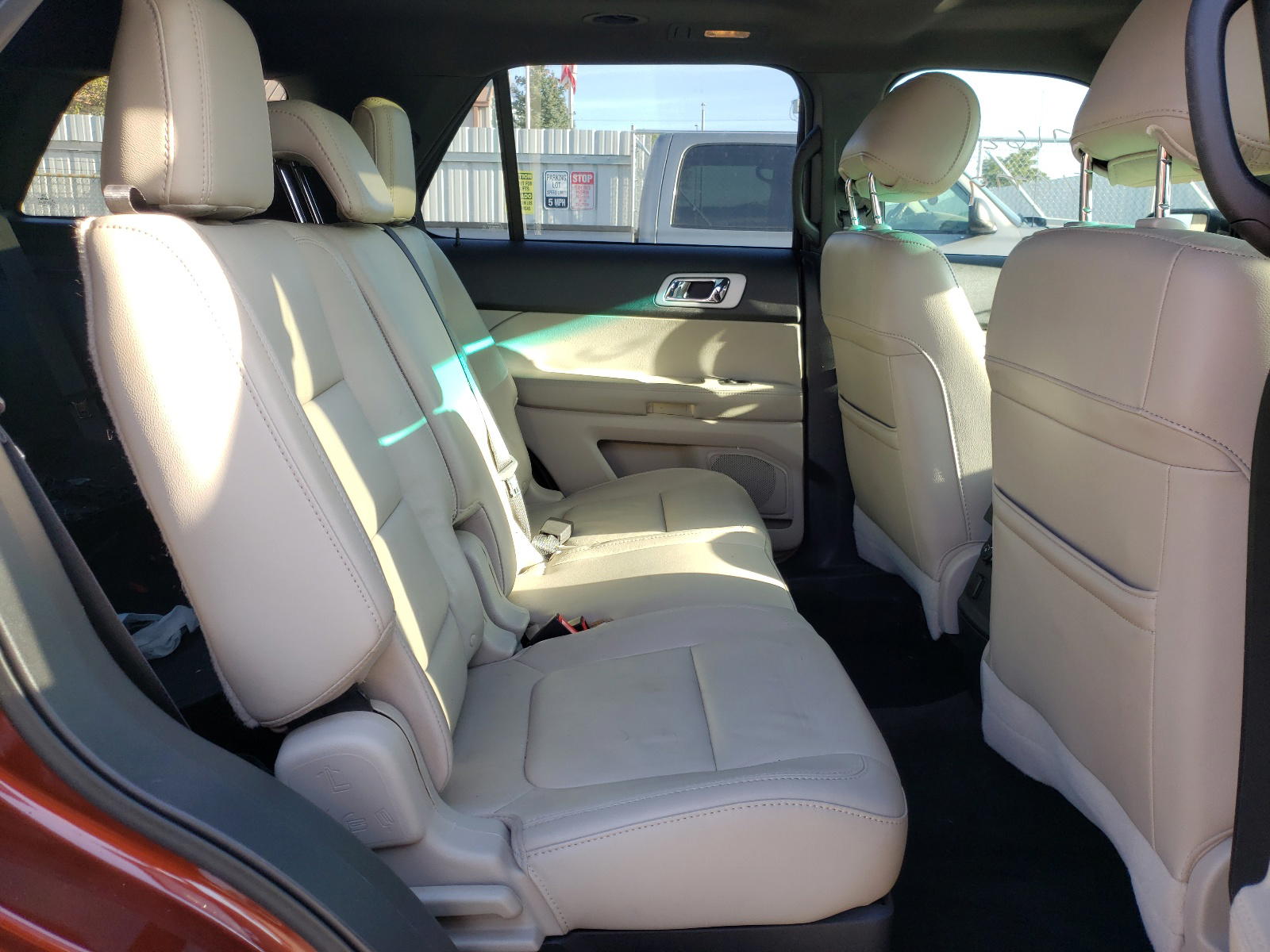 Photo 6 from auction – 2015 FORD EXPLOR XLT with VIN 1FM5K7D88FGA32831
