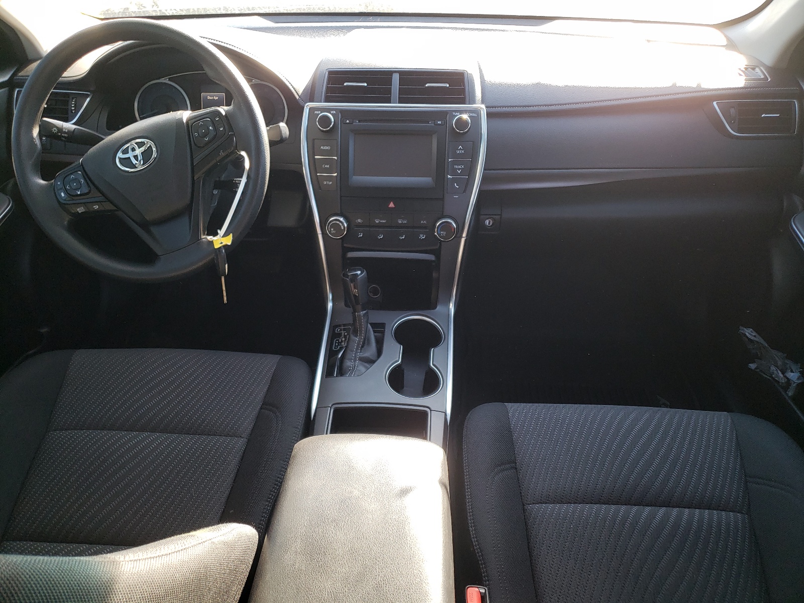 Photo 9 from auction – 2017 TOYOTA CAMRY LE with VIN 4T1BF1FK2HU302153