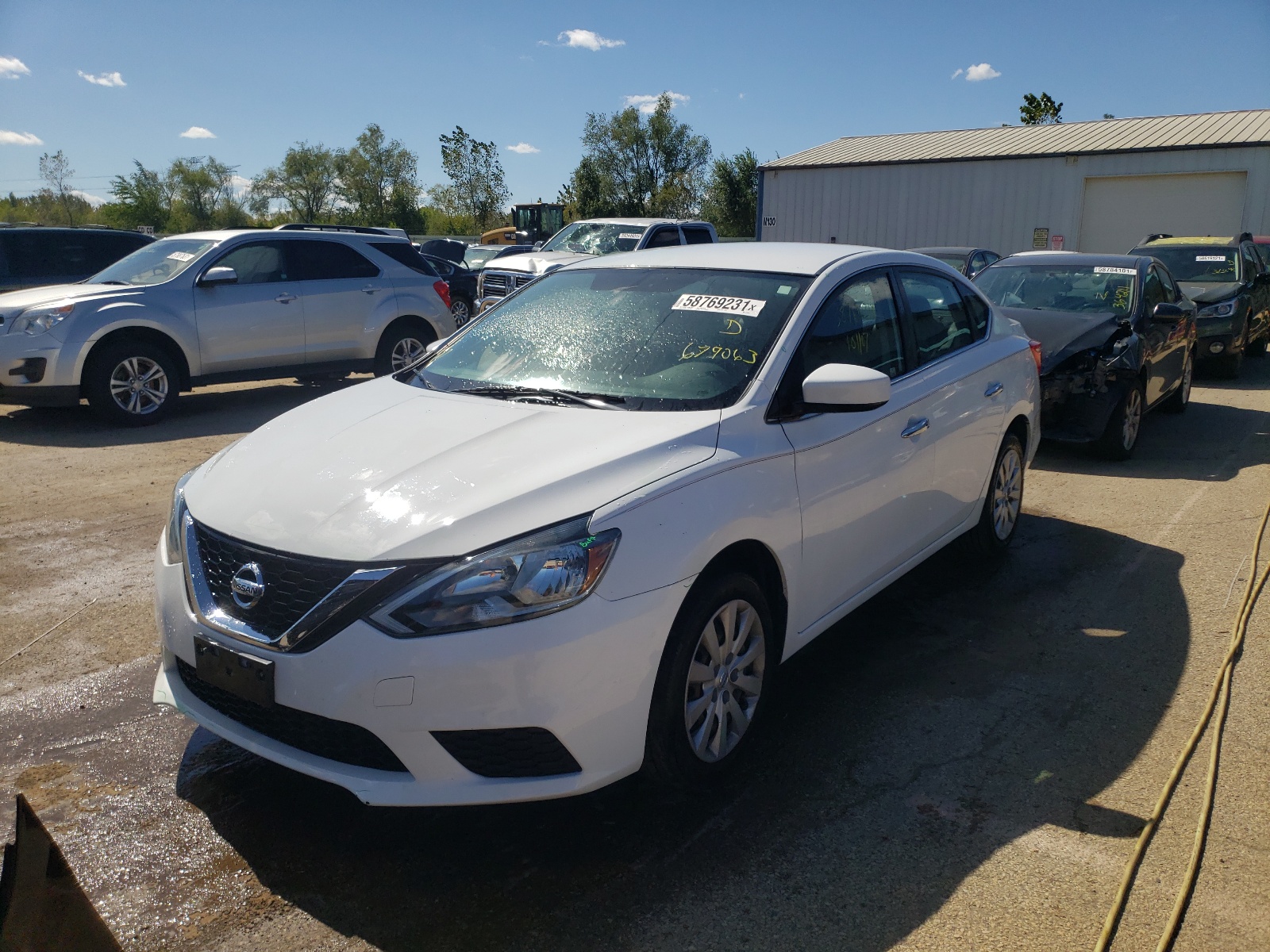Photo 2 from auction – 2016 NISSAN SENTRA S with VIN 3N1AB7AP4GL679063