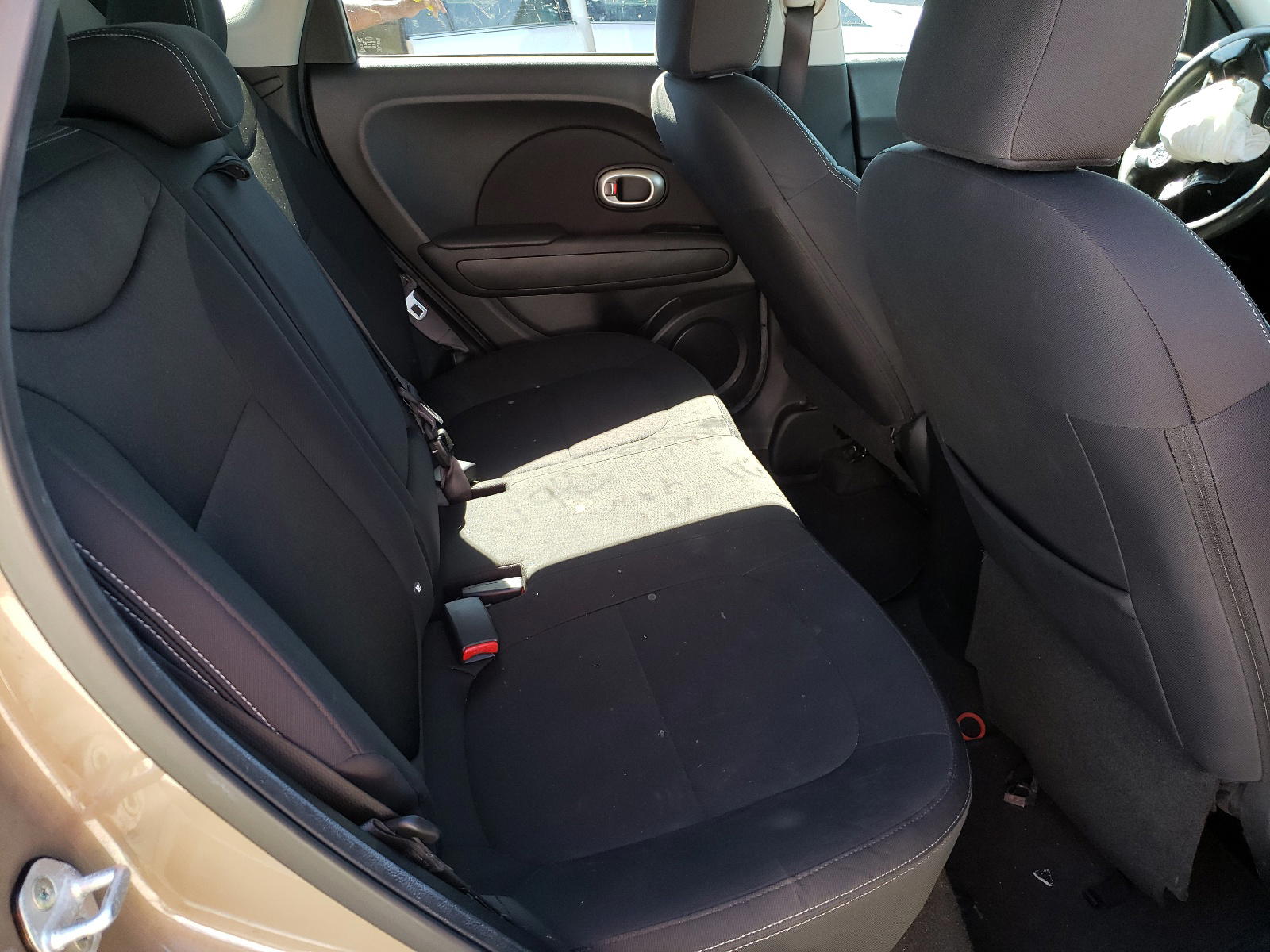 Photo 6 from auction – 2014 KIA SOUL with VIN KNDJN2A26E7109420