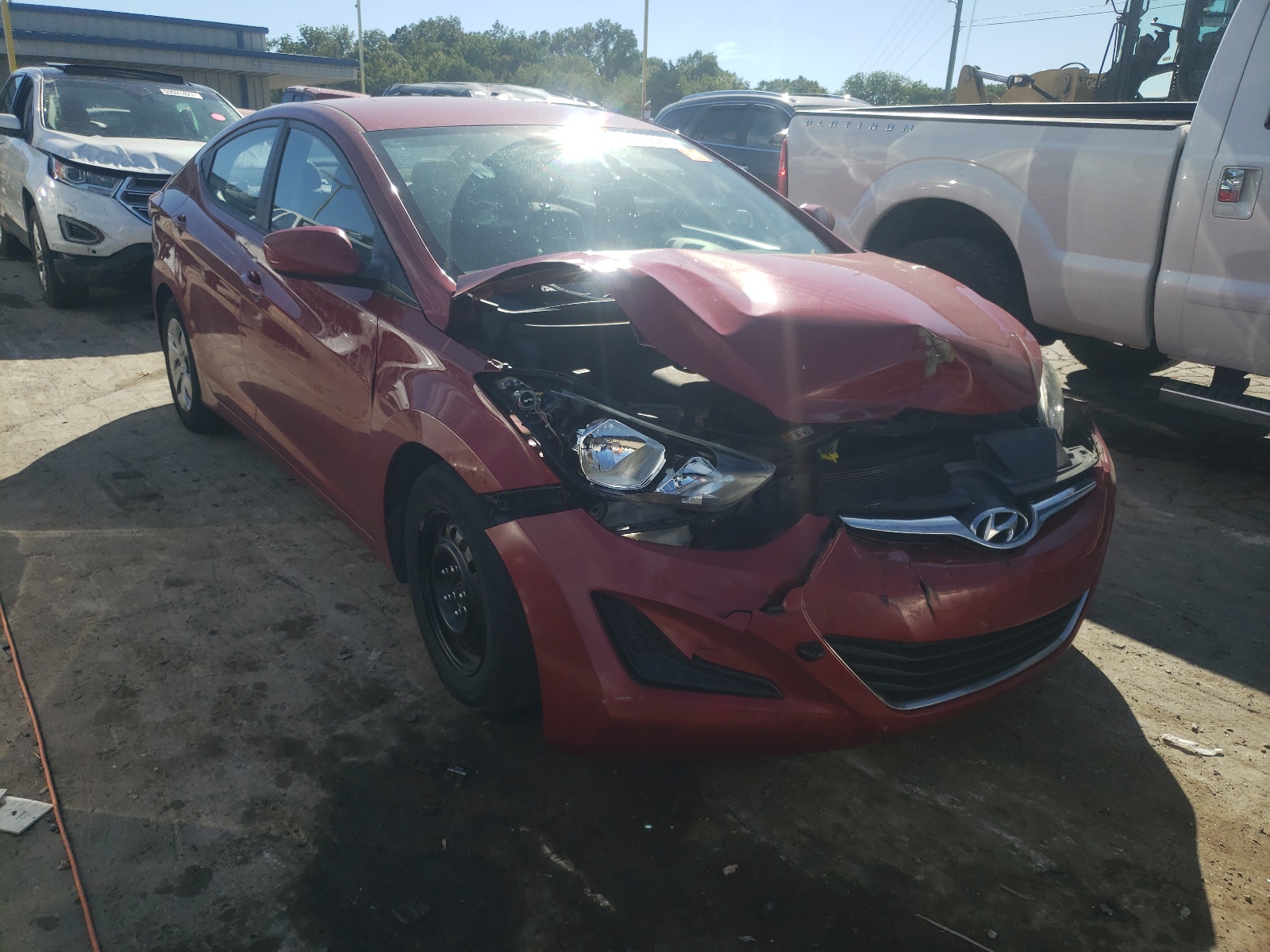 HYUNDAI ELANTRA SE 2016 with VIN KMHDH4AE8GU640130 - Photo from auction