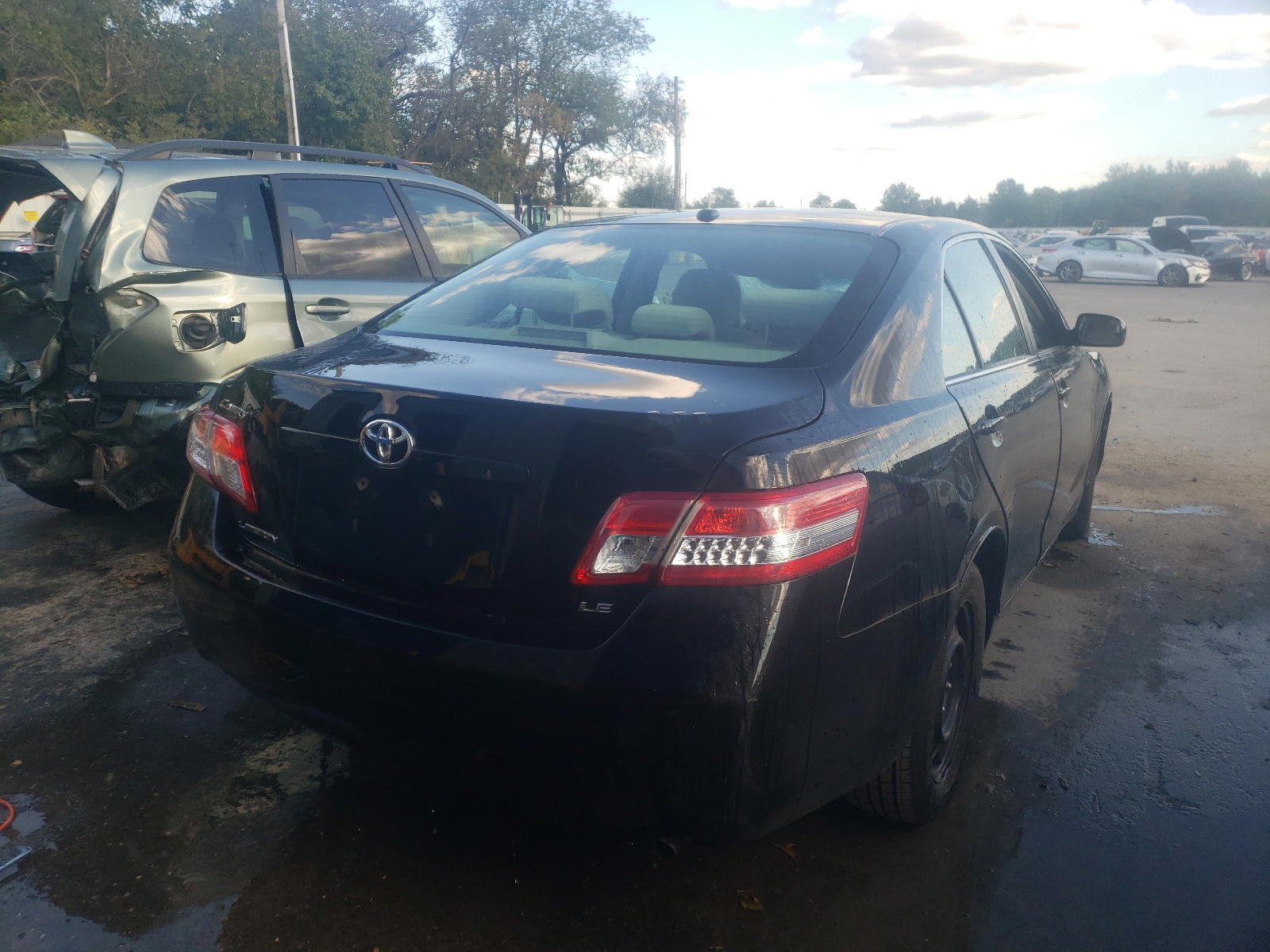 Photo 4 from auction – 2011 TOYOTA CAMRY BASE with VIN 4T1BF3EK1BU166571
