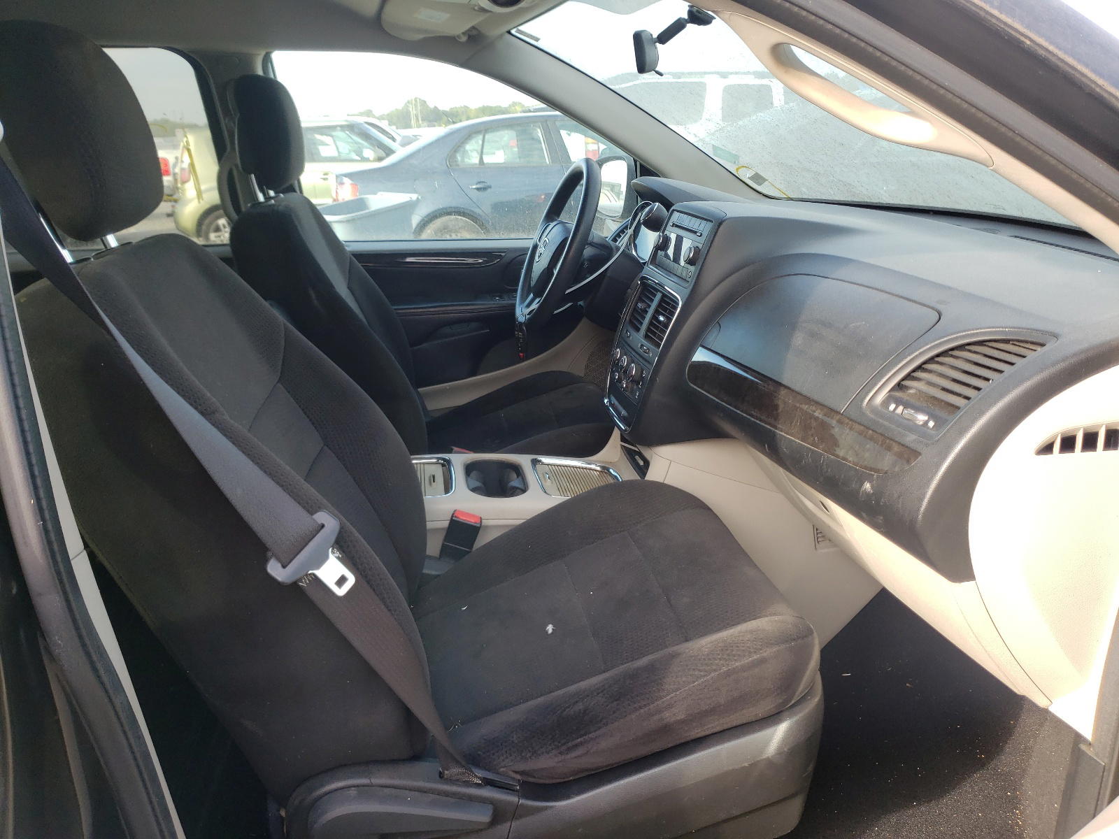 Photo 5 from auction – 2012 DODGE GRAND CARA with VIN 2C4RDGCG0CR225154