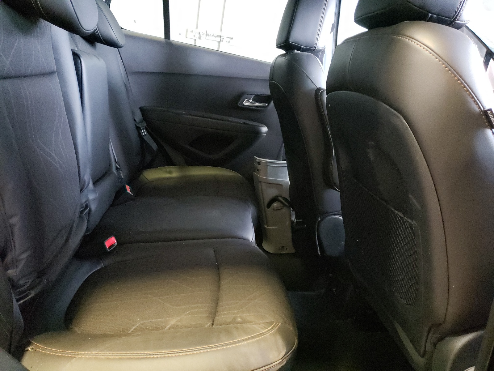 Photo 6 from auction – 2017 CHEVROLET TRAX 1LT with VIN 3GNCJPSBXHL191188