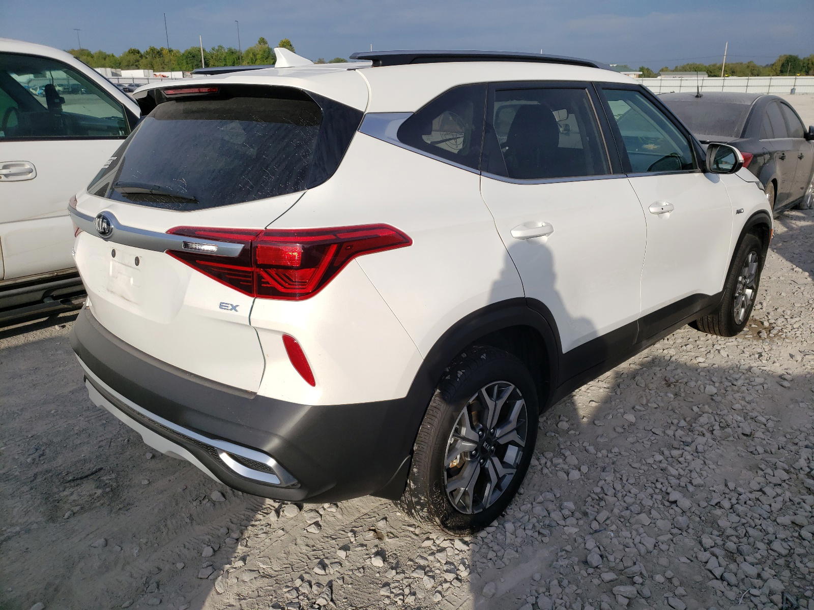 Photo 4 from auction – 2021 KIA SELTOS EX with VIN KNDERCAA5M7164166