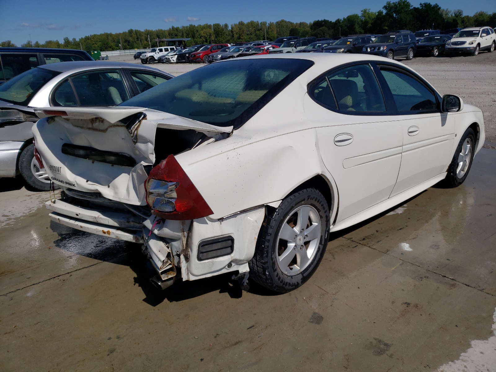 Photo 4 from auction – 2007 PONTIAC GRAND PRIX with VIN 2G2WP552371146280