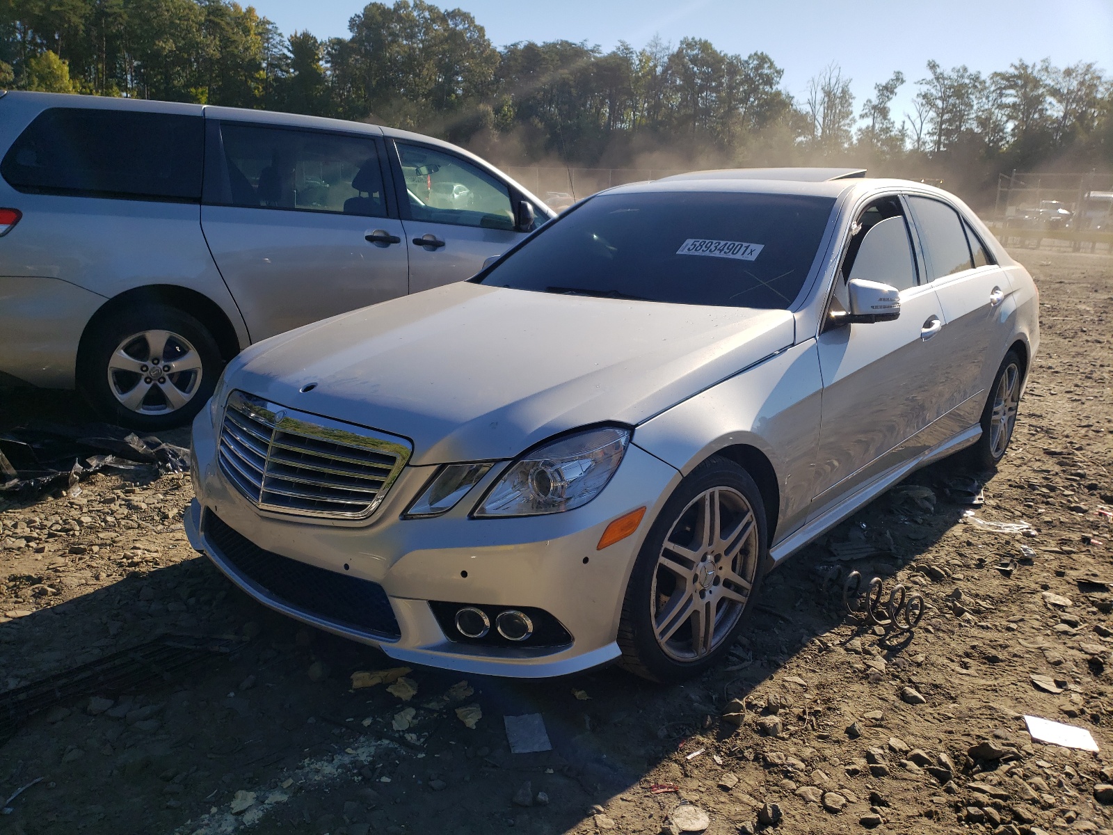 Photo 2 from auction – 2010 MERCEDES-BENZ E 350 with VIN WDDHF5GB2AA032259