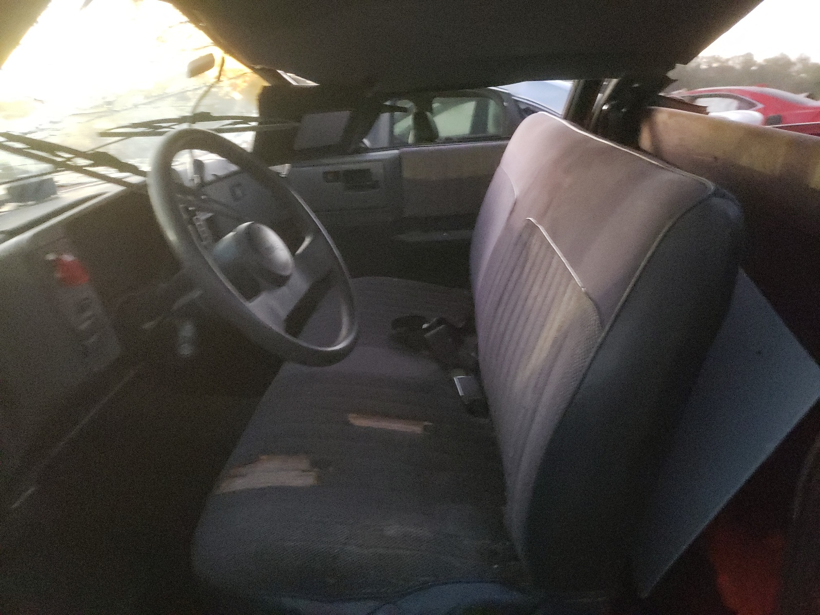 Photo 6 from auction – 1991 GMC SONOMA with VIN 1GTCS14Z7M2527081