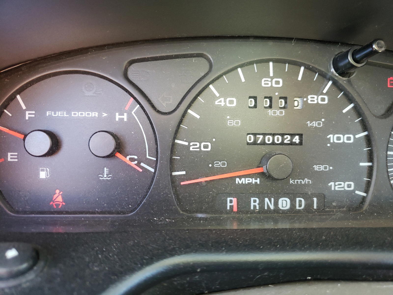 Photo 8 from auction – 2003 FORD TAURUS SE with VIN 1FAFP53283G182760