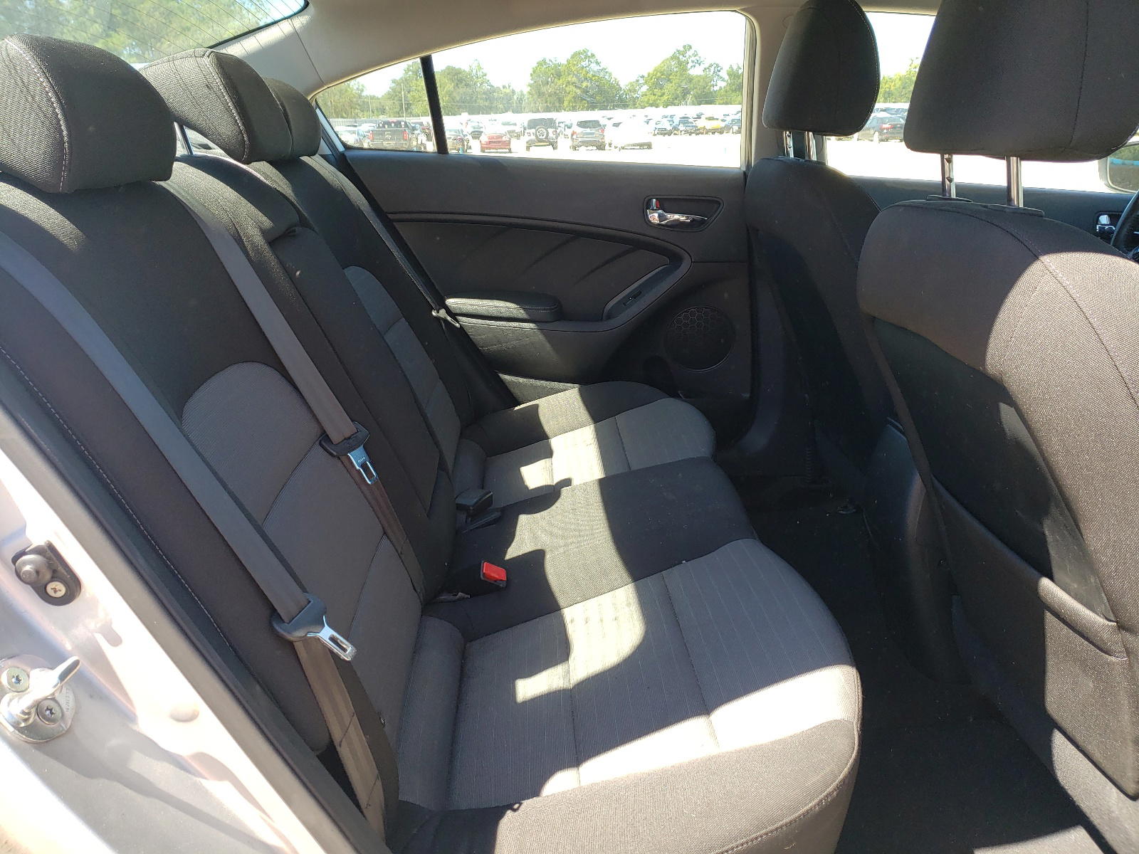 Photo 6 from auction – 2014 KIA FORTE EX with VIN KNAFX4A86E5105831