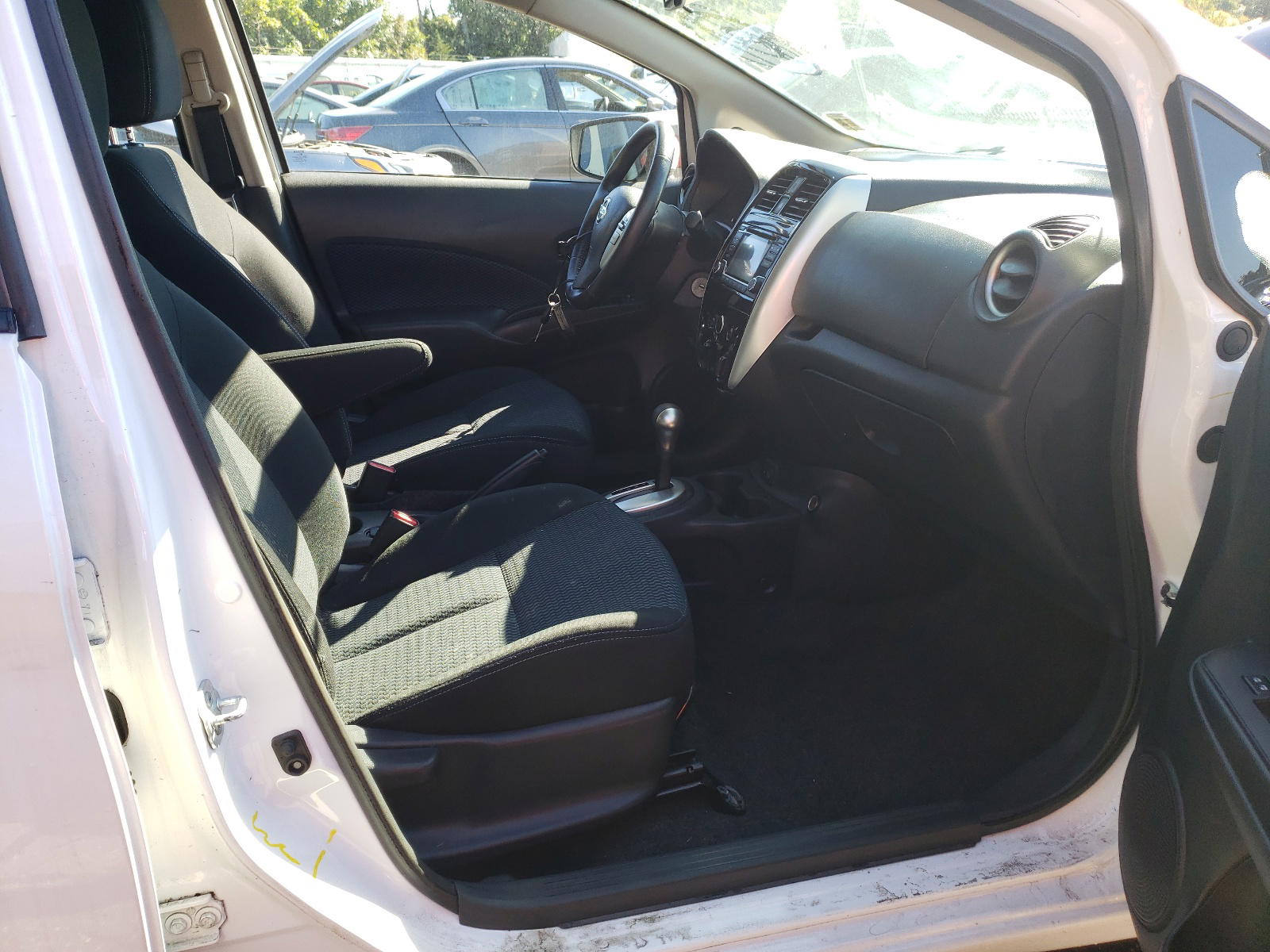 Photo 5 from auction – 2017 NISSAN VERSA NOTE with VIN 3N1CE2CP9HL366835