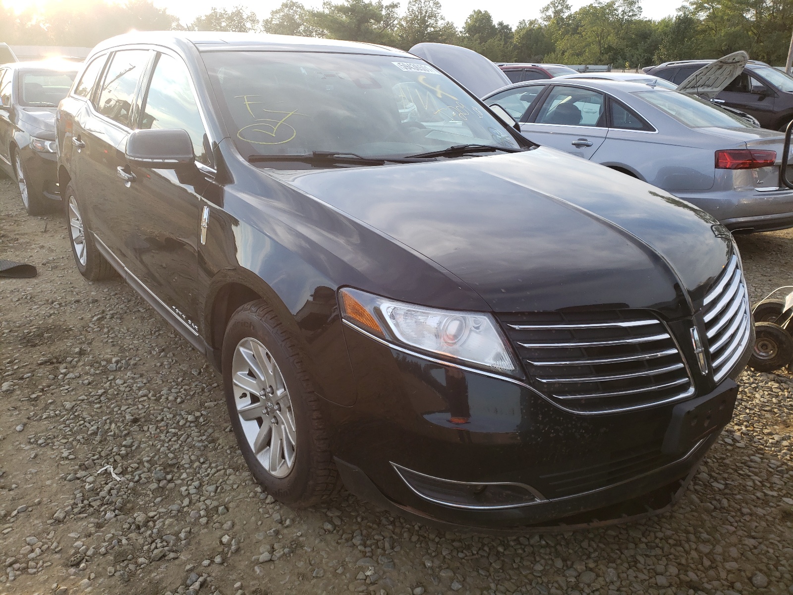 Photo 9 from auction – 2017 LINCOLN MKT with VIN 2LMHJ5NK1HBL01426