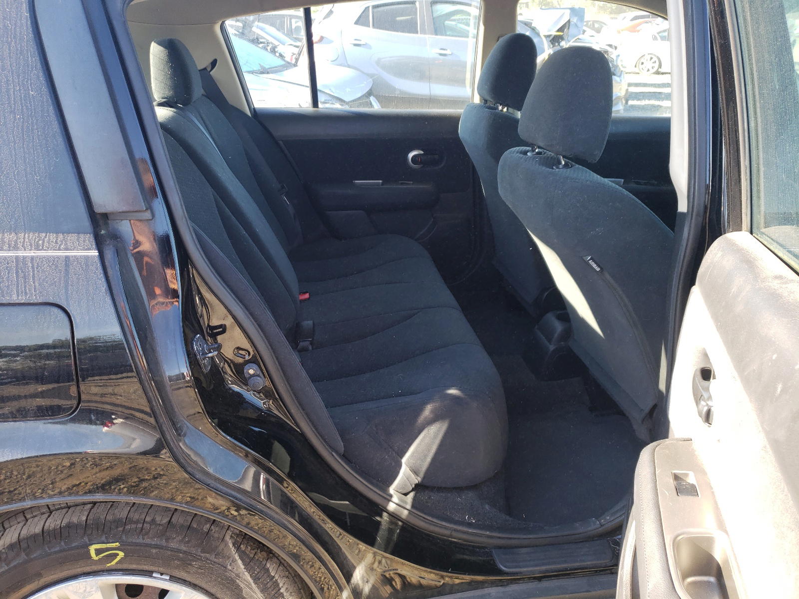Photo 6 from auction – 2011 NISSAN VERSA S with VIN 3N1BC1CP6BL448802