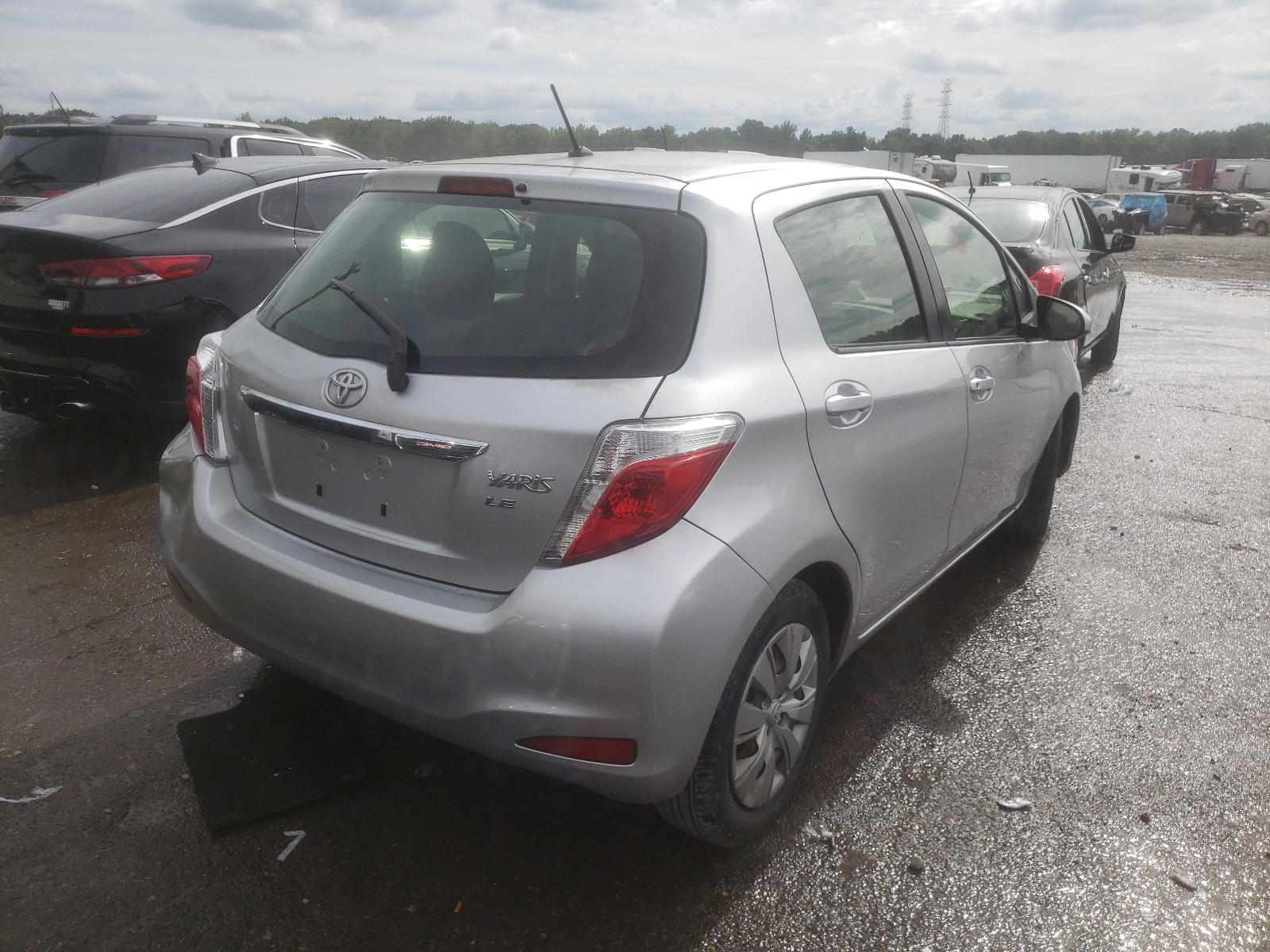 Photo 4 from auction – 2012 TOYOTA YARIS with VIN JTDKTUD37CD538896