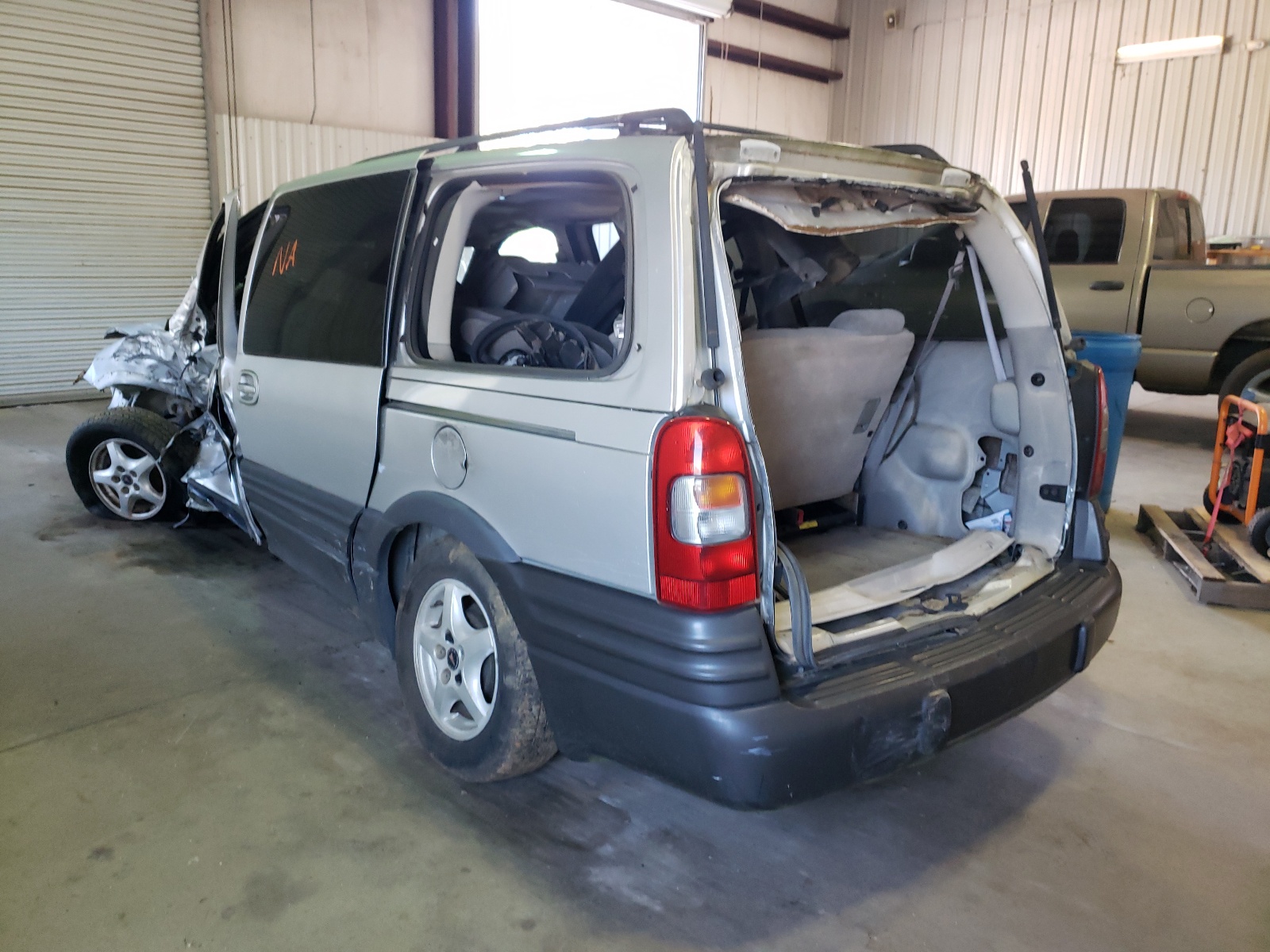 Photo 3 from auction – 2003 PONTIAC MONTANA with VIN 1GMDX03E53D302719