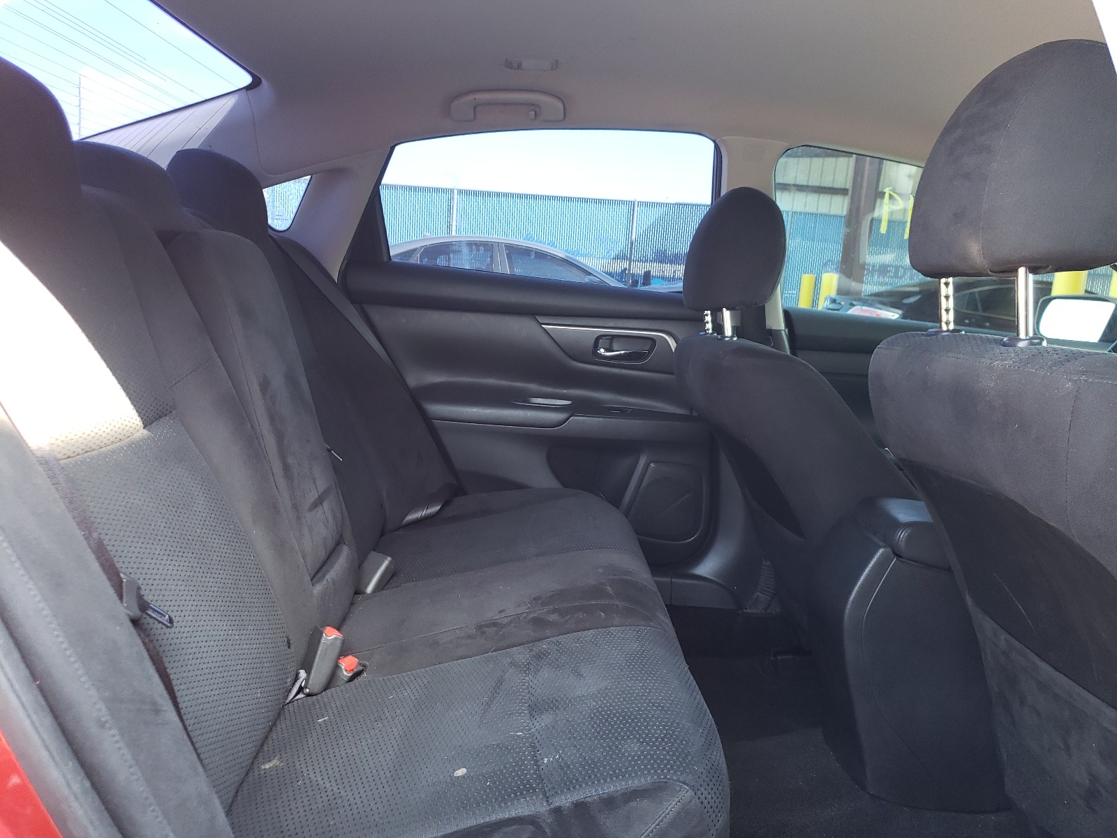 Photo 6 from auction – 2015 NISSAN ALTIMA 2.5 with VIN 1N4AL3AP4FC264747