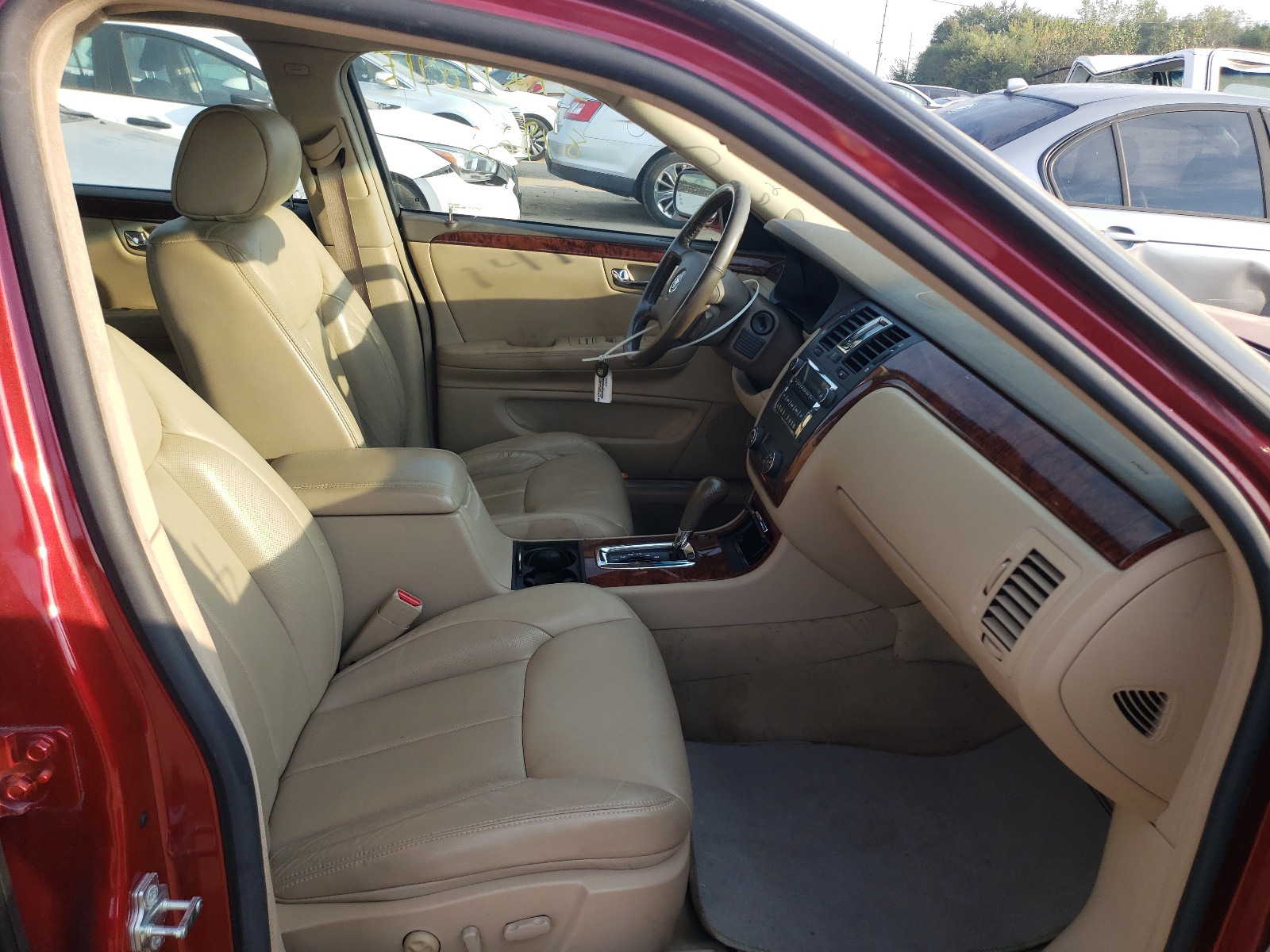 Photo 5 from auction – 2006 CADILLAC DTS with VIN 1G6KD57Y16U141623