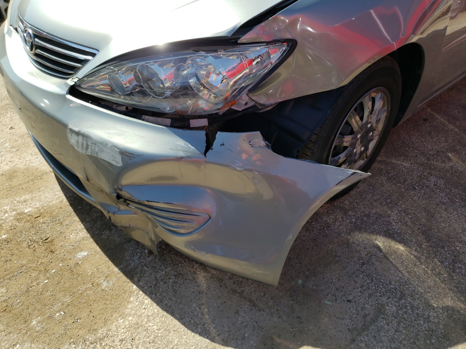 Photo 9 from auction – 2005 TOYOTA CAMRY LE with VIN 4T1BE30K25U638355
