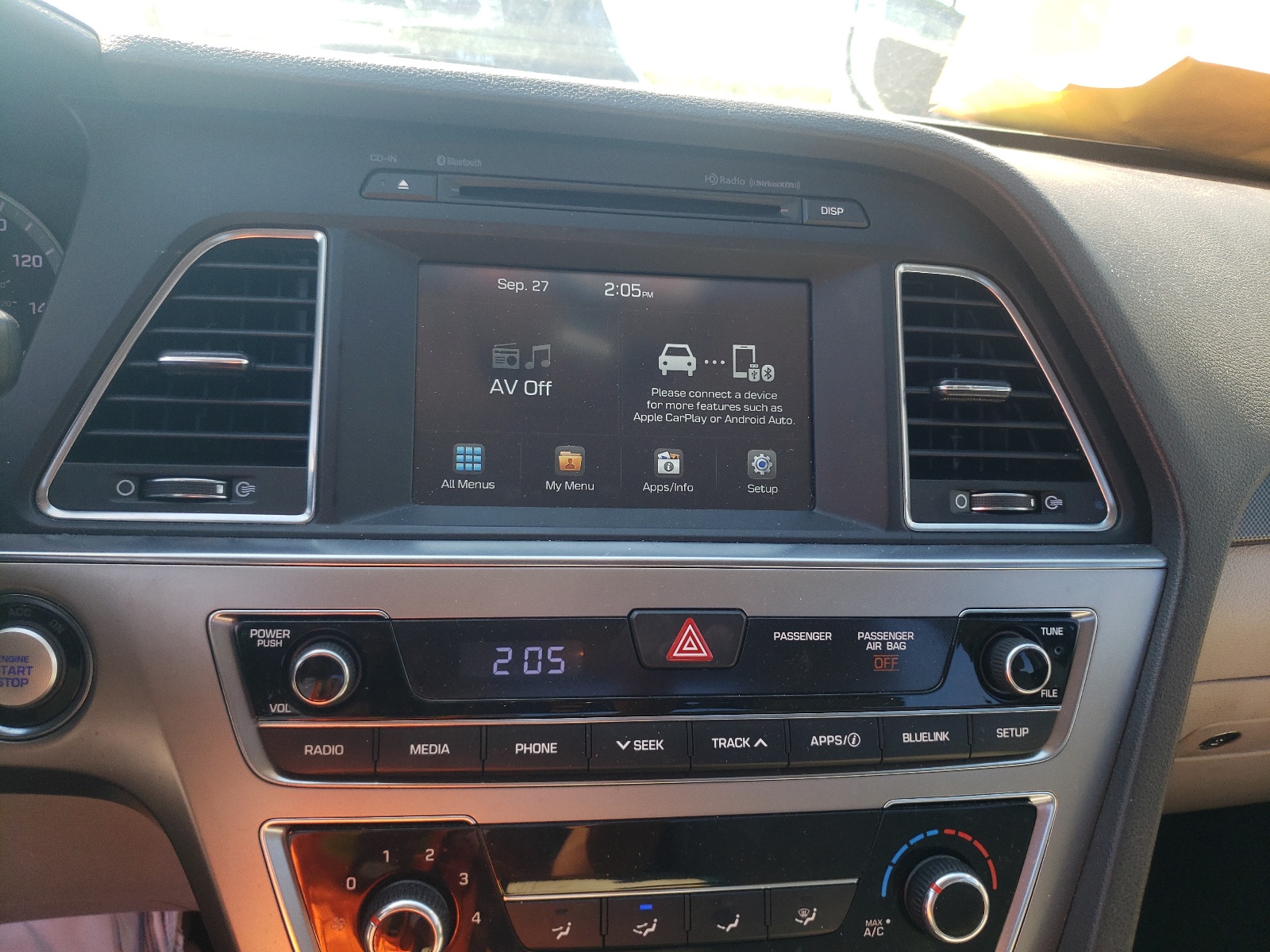 Photo 9 from auction – 2016 HYUNDAI SONATA SPO with VIN 5NPE34AF5GH415304