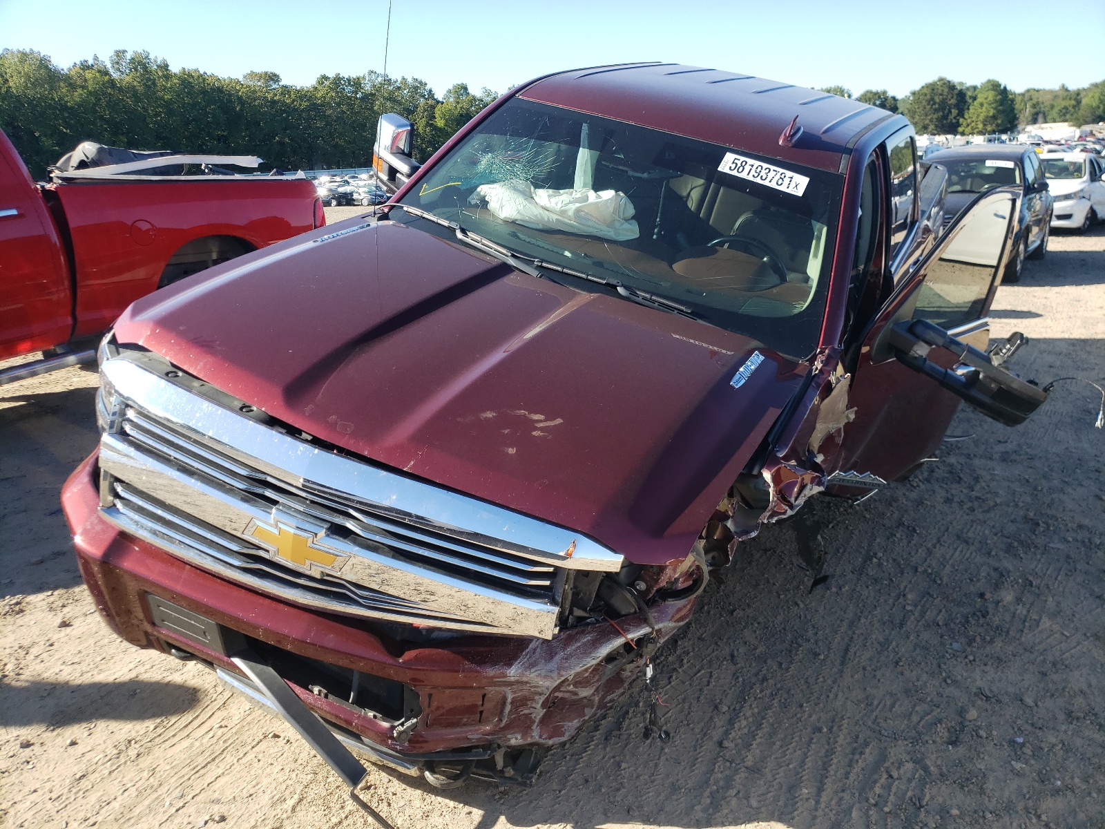 Photo 2 from auction – 2016 CHEVROLET SILVERADO with VIN 1GC1KXE8XGF199412
