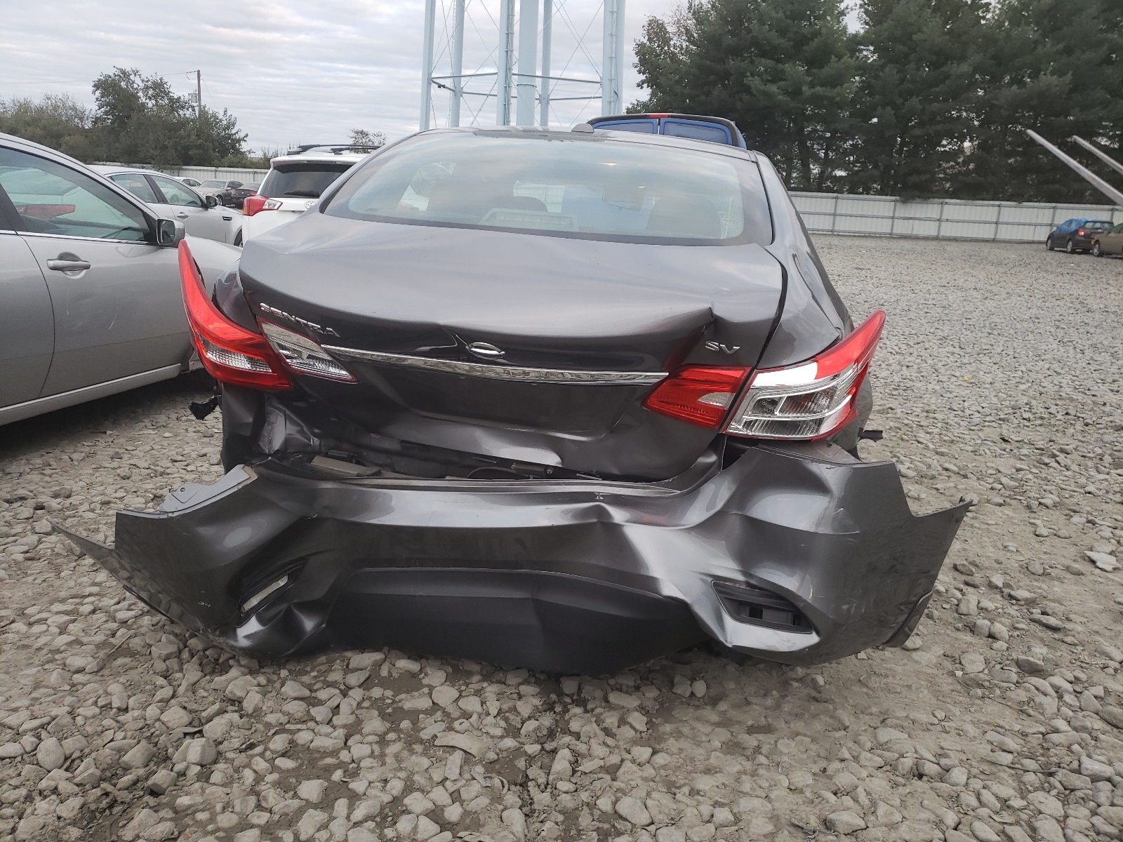 Photo 9 from auction – 2017 NISSAN SENTRA S with VIN 3N1AB7AP3HY374402