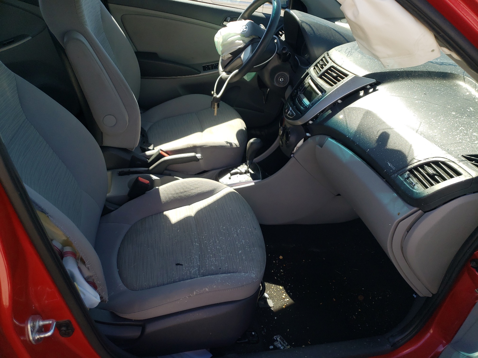 Photo 5 from auction – 2017 HYUNDAI ACCENT SE with VIN KMHCT4AE2HU317073
