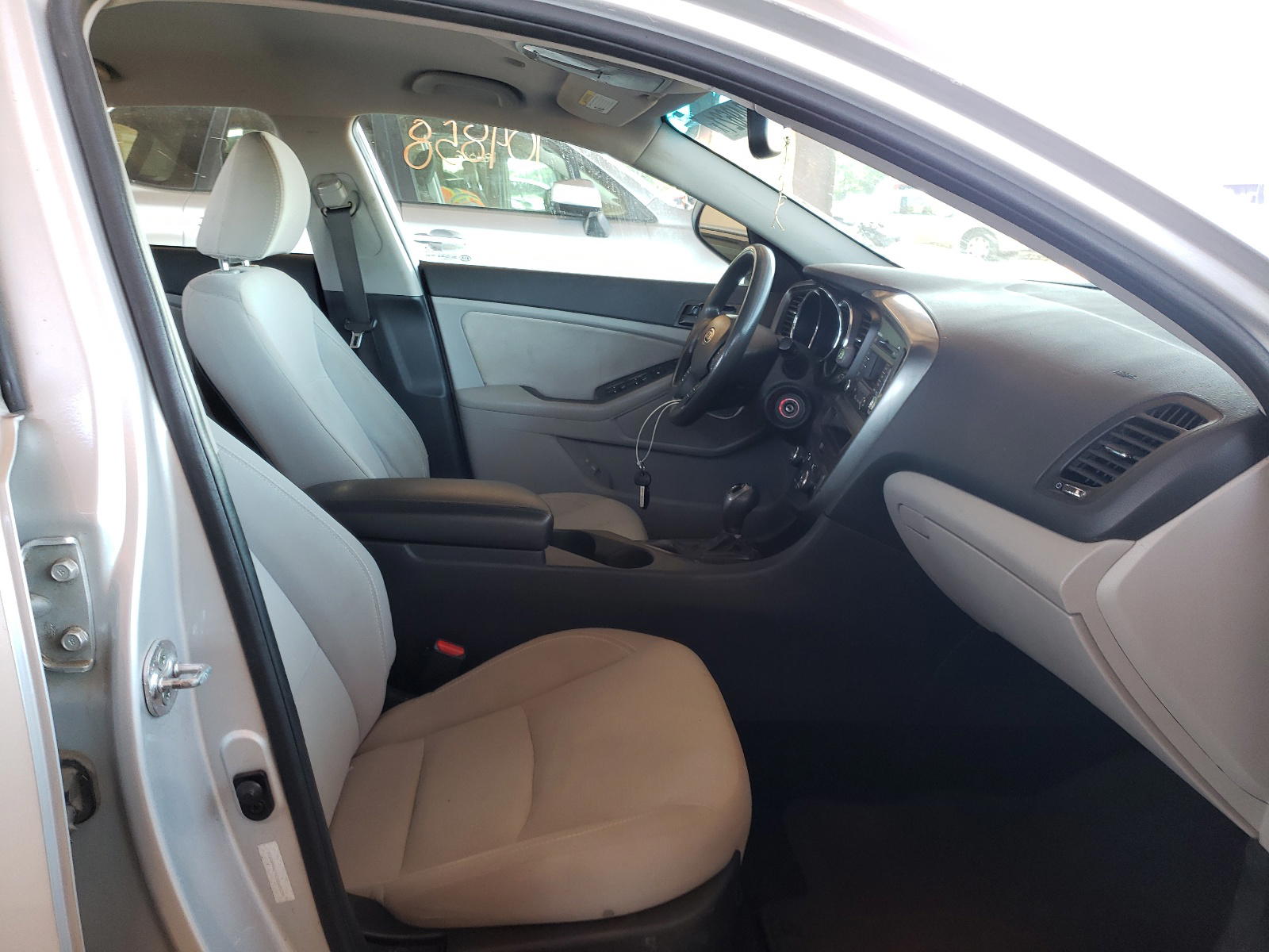 Photo 5 from auction – 2012 KIA OPTIMA LX with VIN 5XXGM4A75CG060039