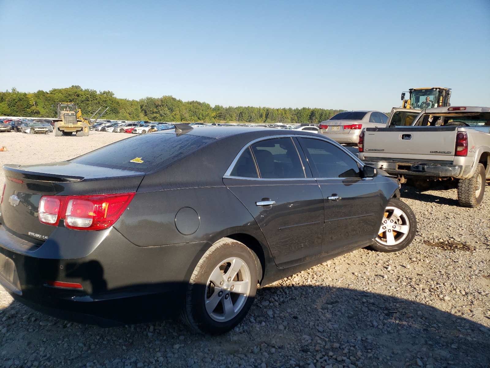 Photo 4 from auction – 2015 CHEVROLET MALIBU LS with VIN 1G11B5SL8FF194584