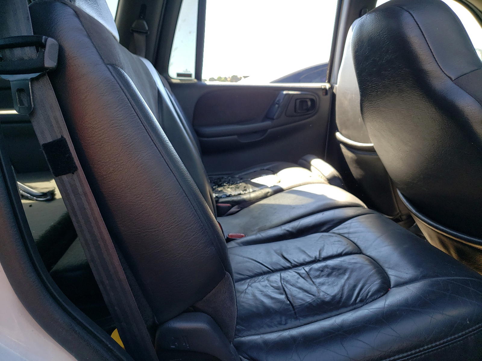 Photo 6 from auction – 1999 DODGE DURANGO with VIN 1B4HR28Y5XF540530