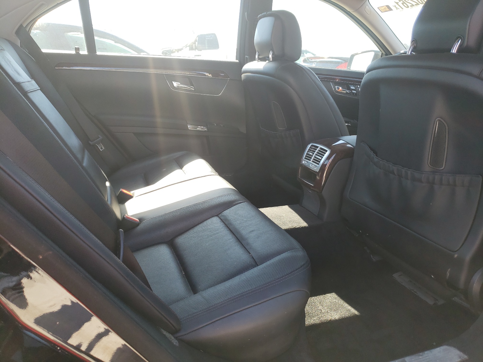 Photo 6 from auction – 2013 MERCEDES-BENZ S with VIN WDDNG8DB1DA528535