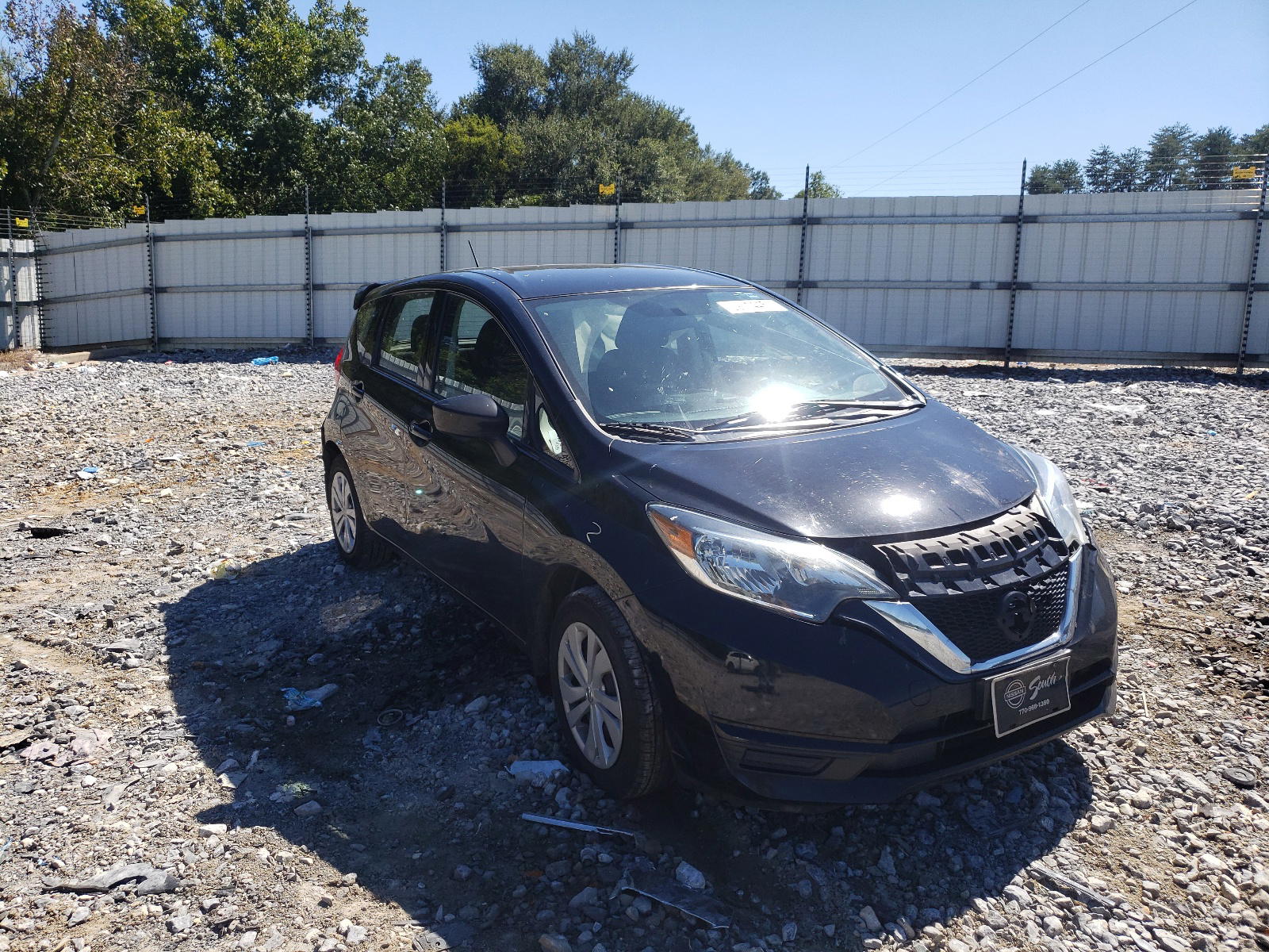 NISSAN VERSA NOTE 2018 with VIN 3N1CE2CP6JL355569 - Photo from auction