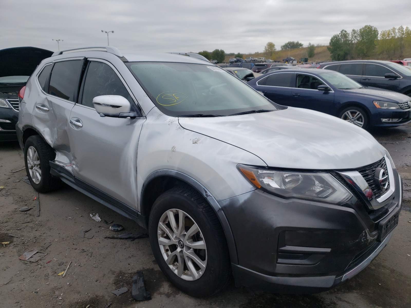 Photo 1 from auction – 2017 NISSAN ROGUE S with VIN KNMAT2MV9HP569705