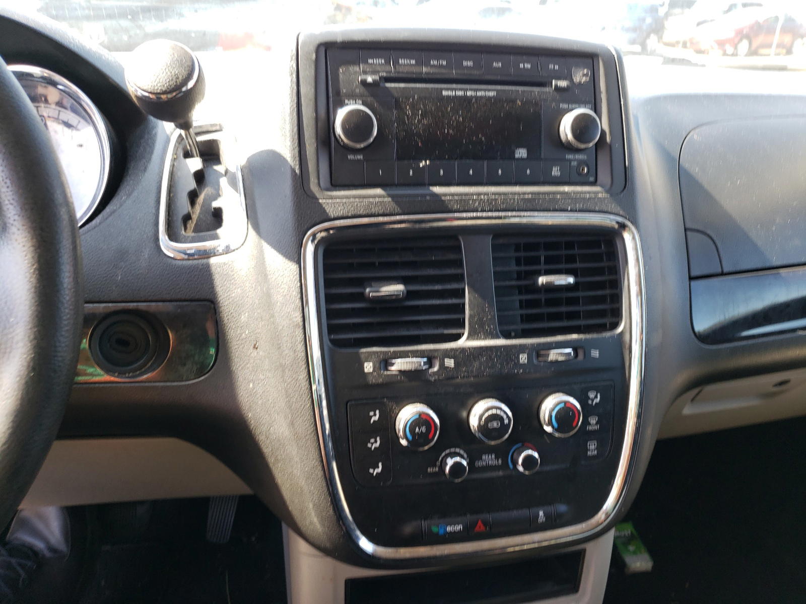 Photo 9 from auction – 2017 DODGE GRAND CARA with VIN 2C4RDGBG4HR550110