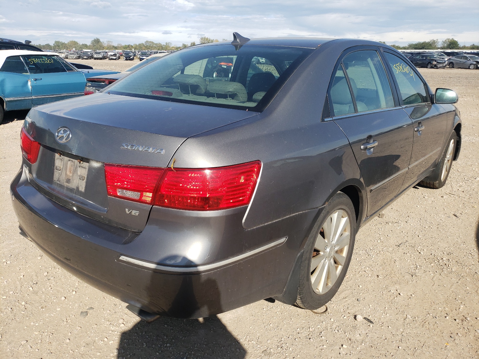 Photo 4 from auction – 2009 HYUNDAI SONATA SE with VIN 5NPEU46F99H499278