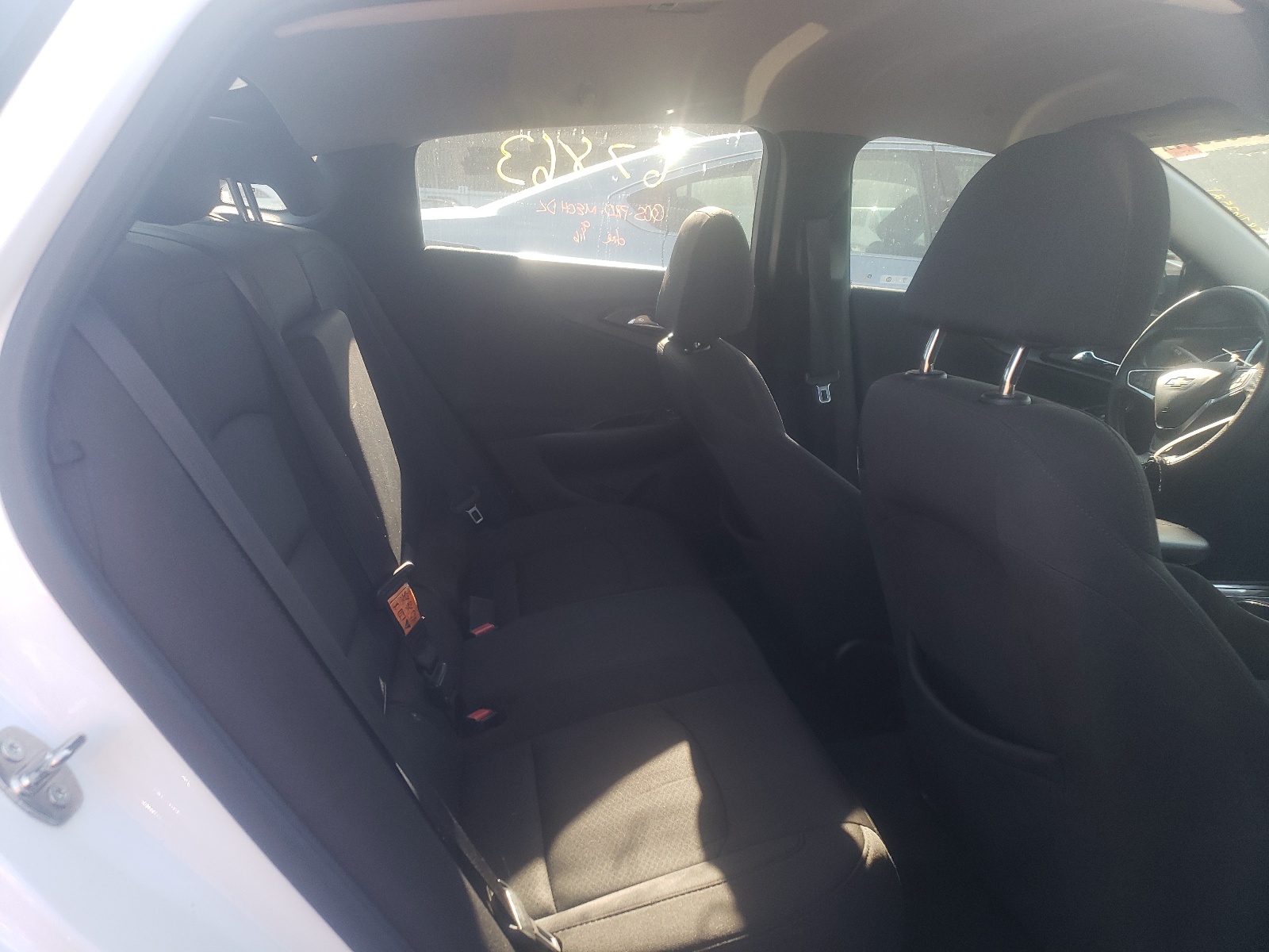 Photo 6 from auction – 2019 CHEVROLET MALIBU LT with VIN 1G1ZD5ST3KF134235