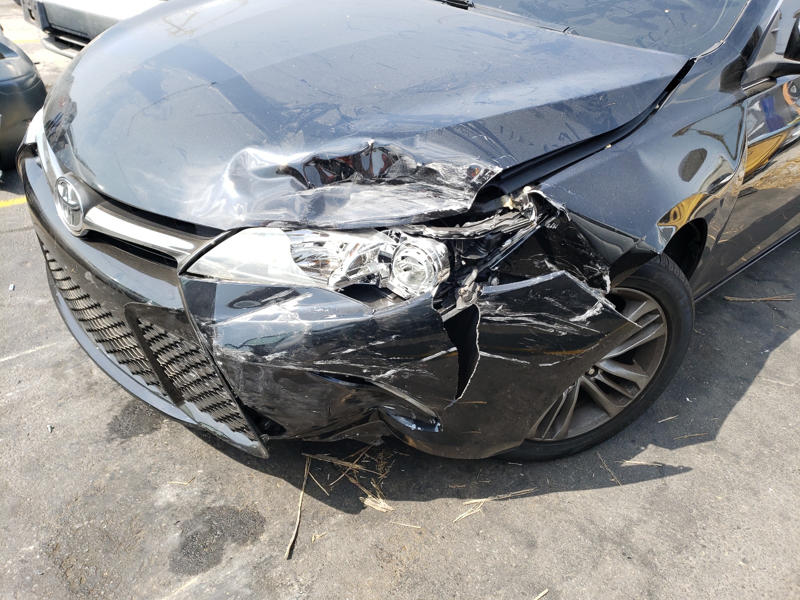 Photo 9 from auction – 2016 TOYOTA CAMRY LE with VIN 4T1BF1FK2GU141723