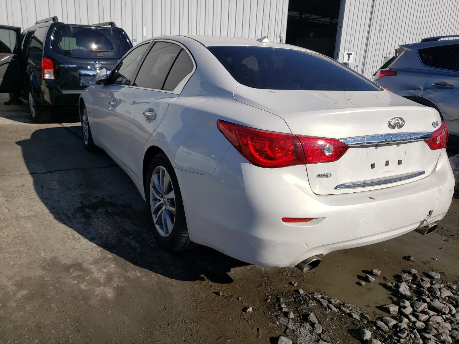 Photo 3 from auction – 2015 INFINITI Q50 BASE with VIN JN1BV7AR0FM402153