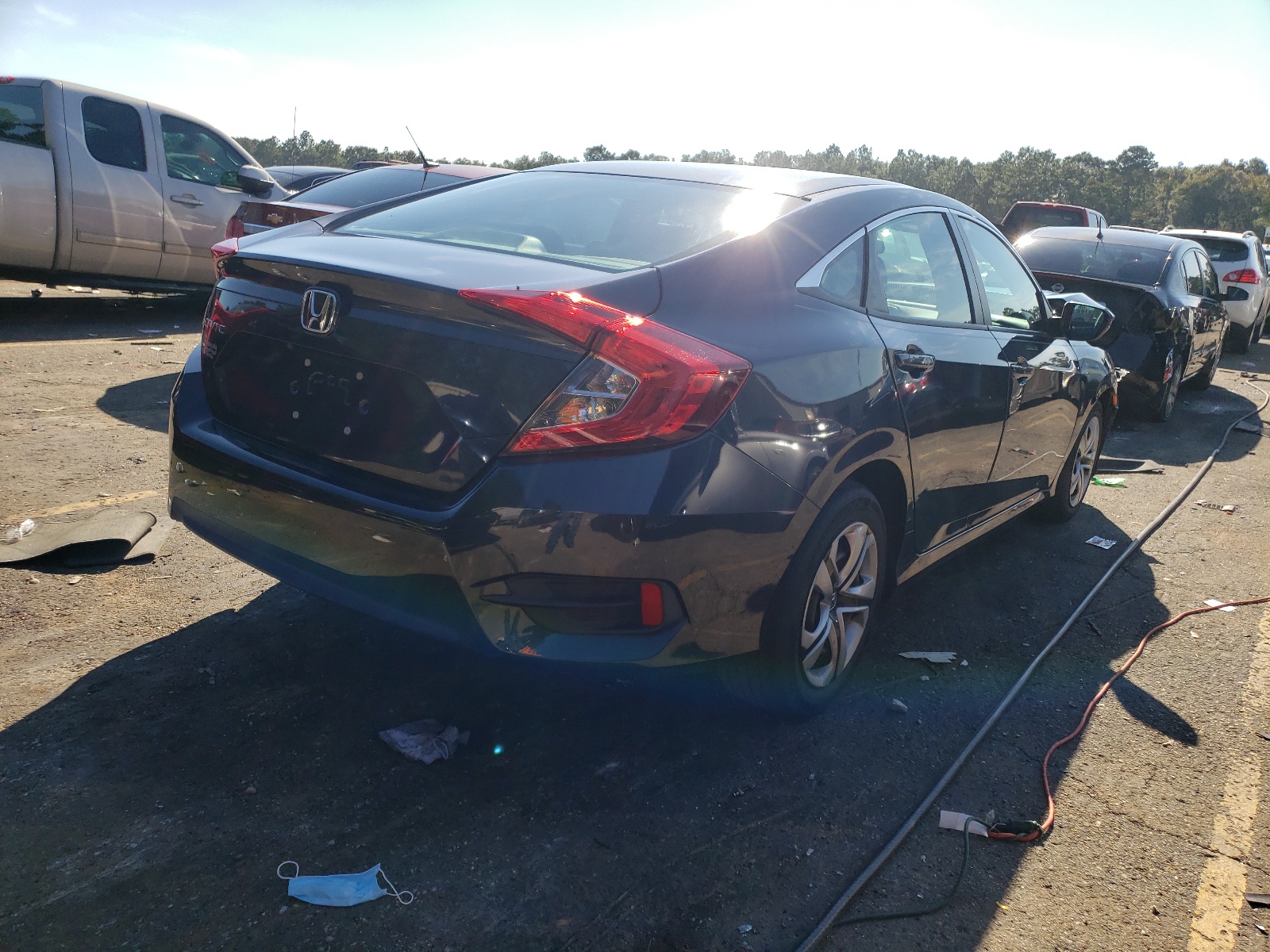Photo 4 from auction – 2017 HONDA CIVIC LX with VIN 2HGFC2F52HH509533