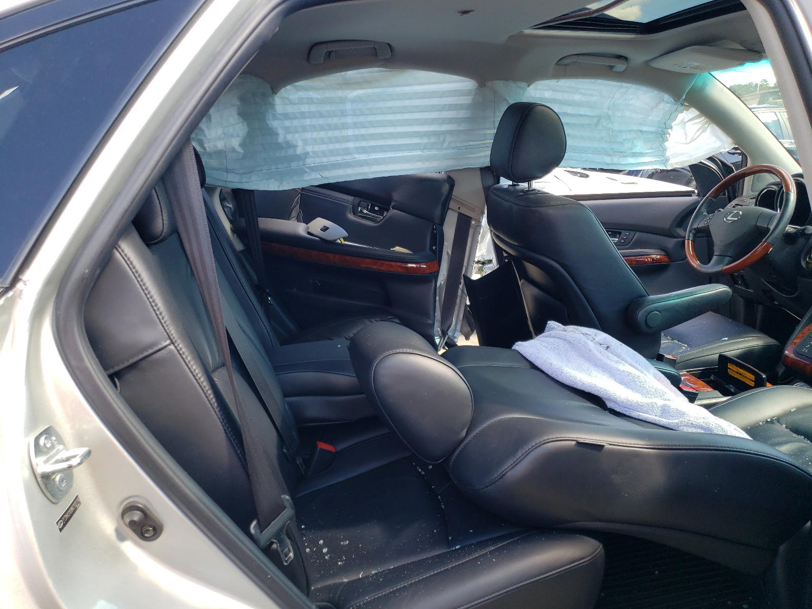 Photo 6 from auction – 2006 LEXUS RX 330 with VIN 2T2HA31U96C105116