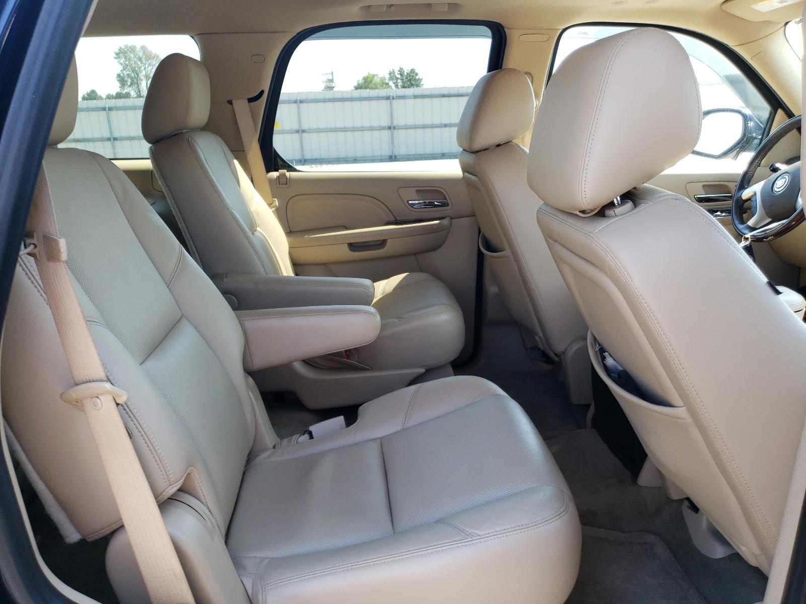 Photo 6 from auction – 2013 CADILLAC ESCALADE L with VIN 1GYS4BEF5DR218324