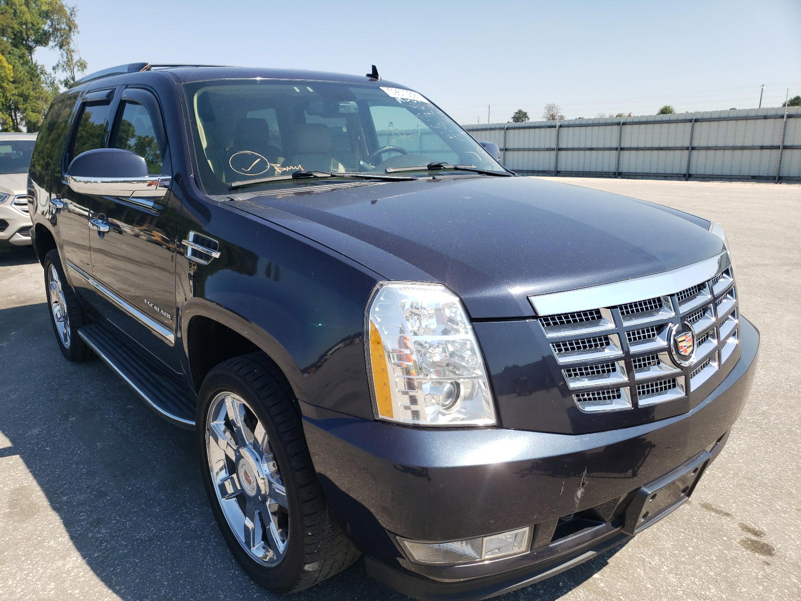 CADILLAC ESCALADE L 2013 with VIN 1GYS4BEF5DR218324 - Photo from auction