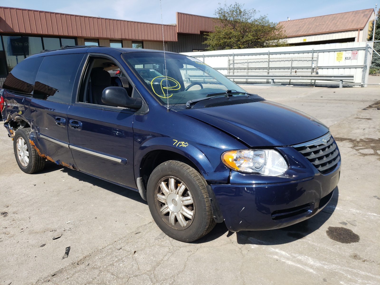 CHRYSLER TOWN & COU 2006 with VIN 2A4GP54L46R866322 - Photo from auction