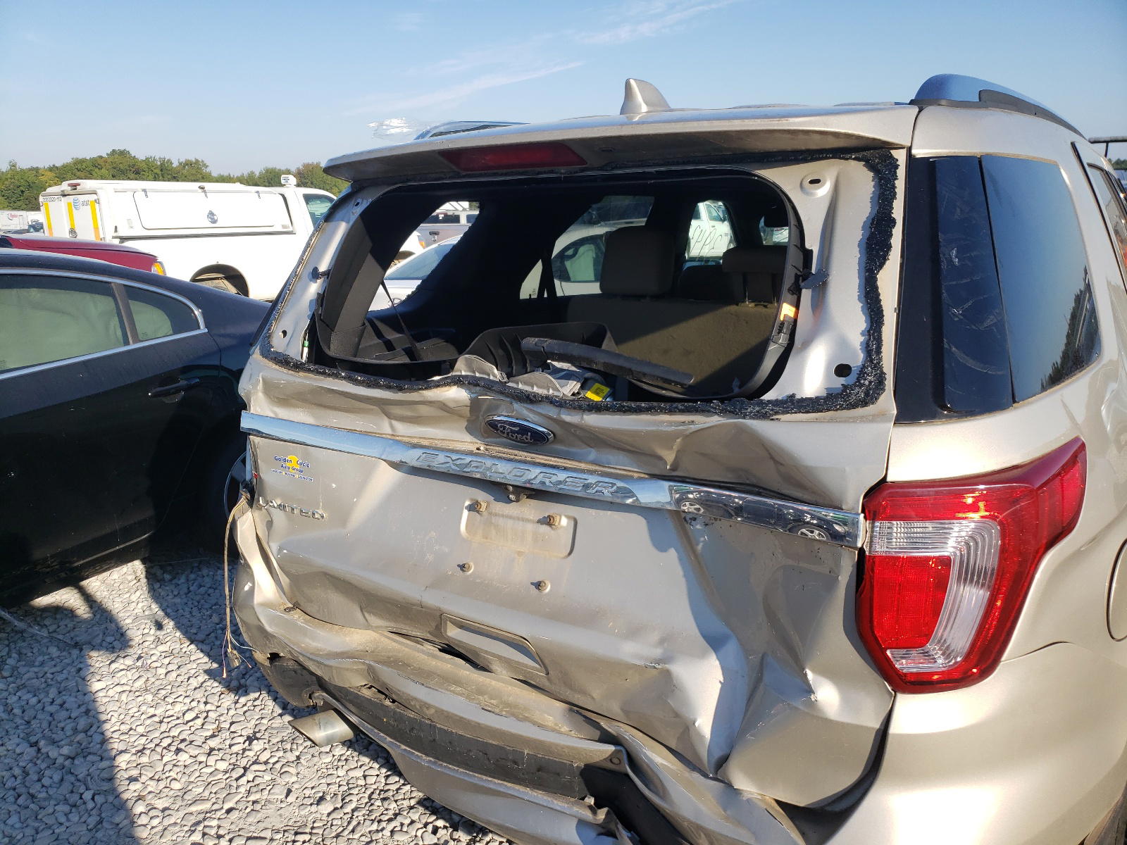 Photo 9 from auction – 2017 FORD EXPLORER L with VIN 1FM5K7F87HGD35552