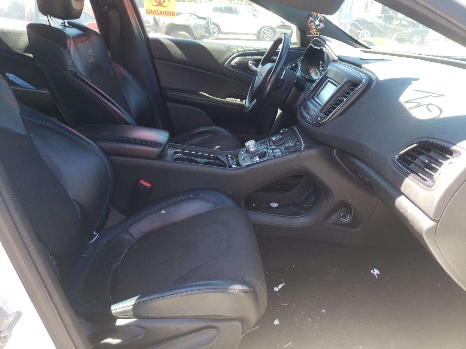 Photo 5 from auction – 2015 CHRYSLER 200 S with VIN 1C3CCCBB9FN533842