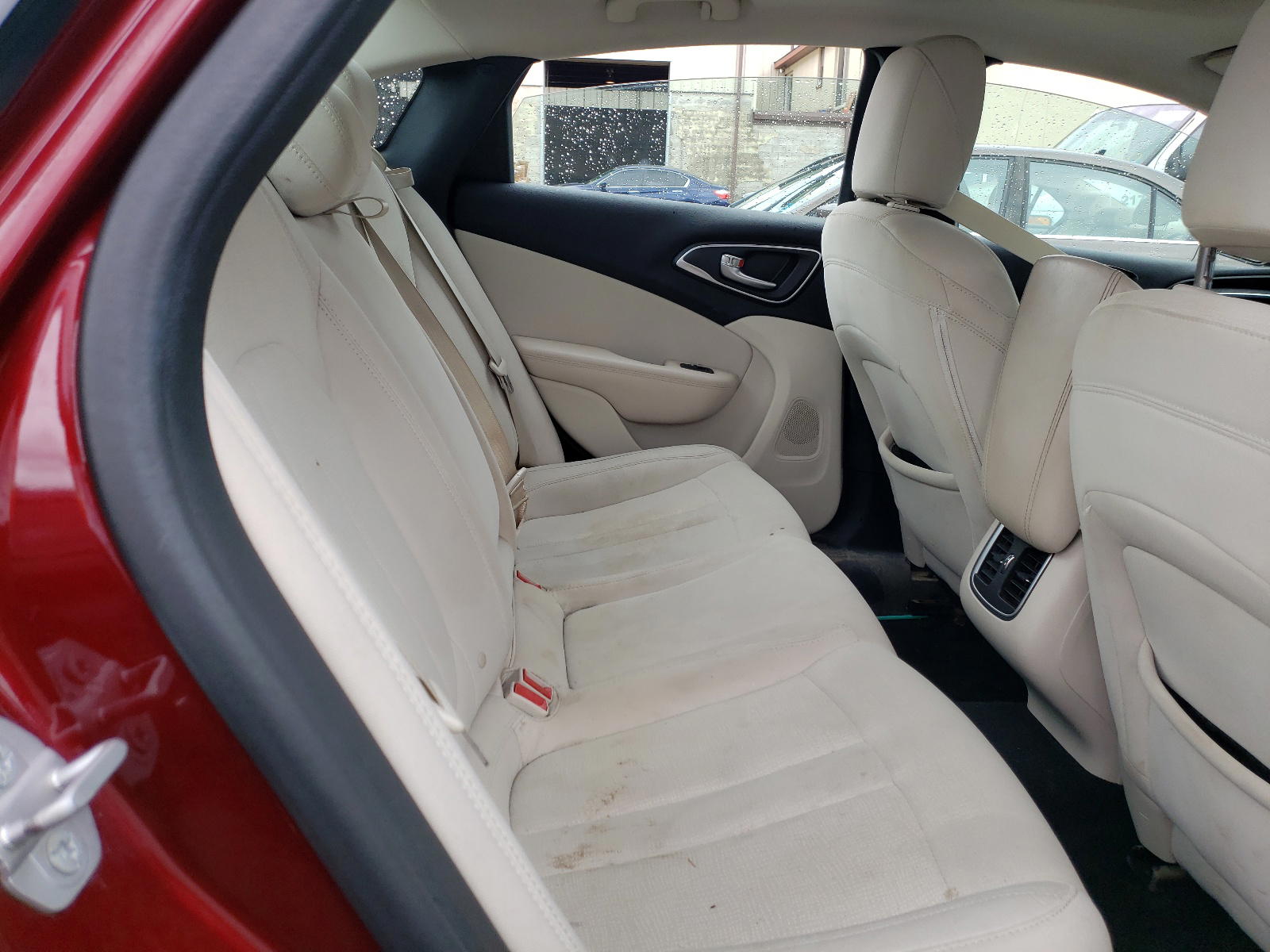 Photo 6 from auction – 2015 CHRYSLER 200 LIMITE with VIN 1C3CCCAB0FN559344