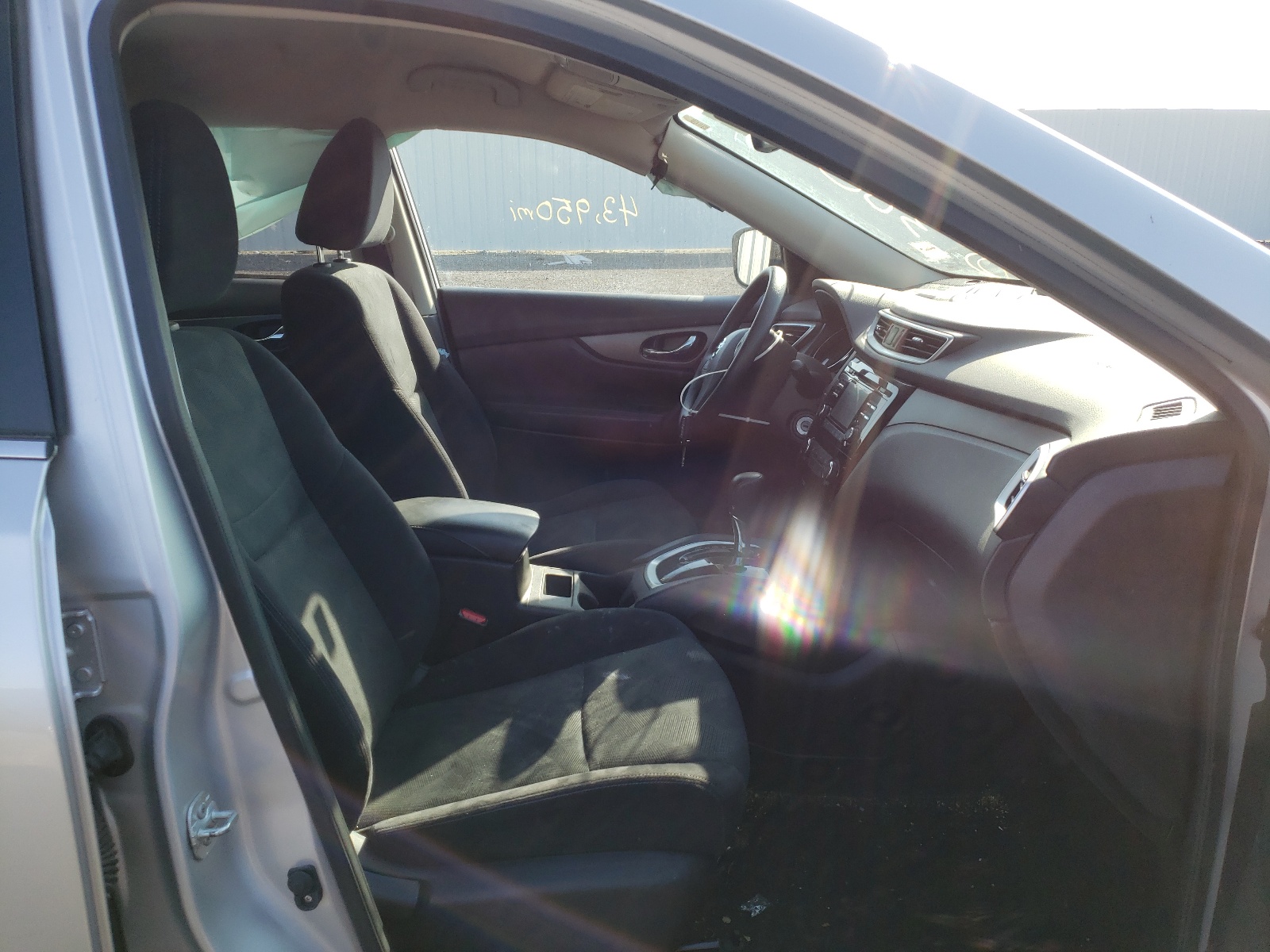 Photo 5 from auction – 2016 NISSAN ROGUE S with VIN JN8AT2MT0GW023950