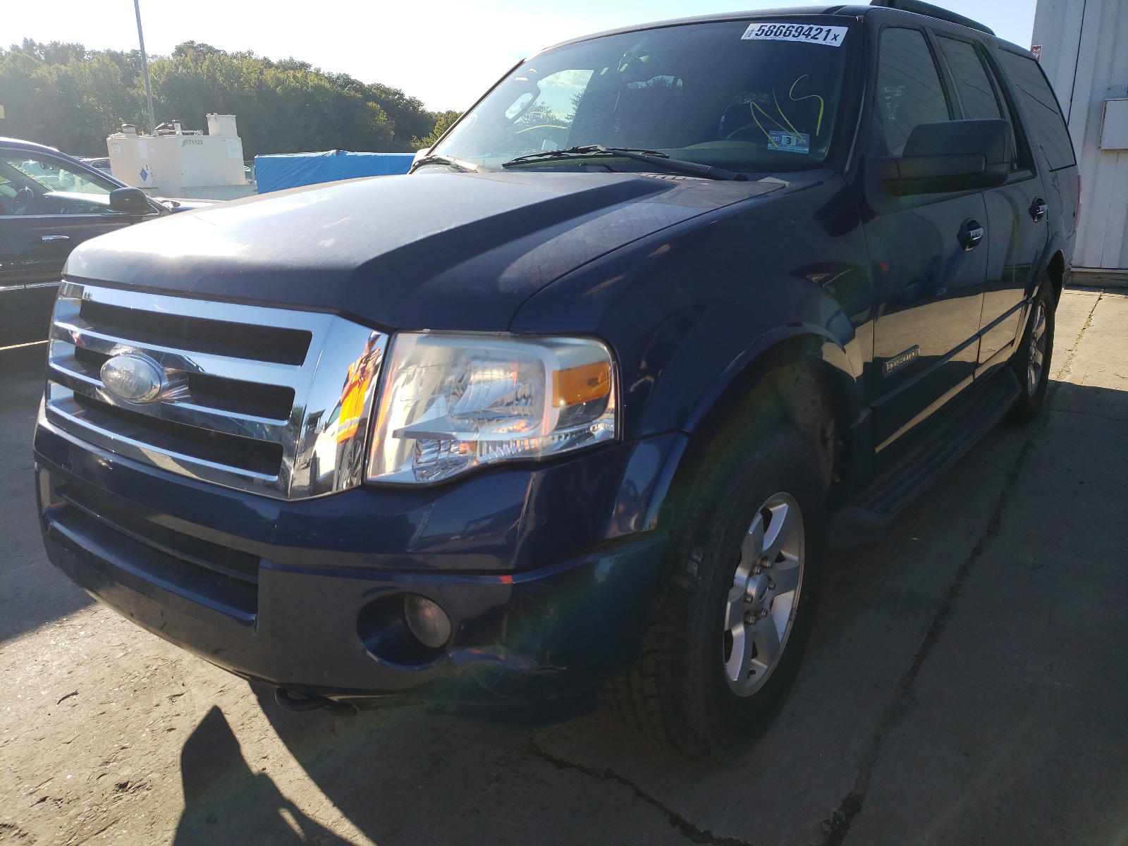 Photo 2 from auction – 2008 FORD EXPEDITION with VIN 1FMFU16588LA05816
