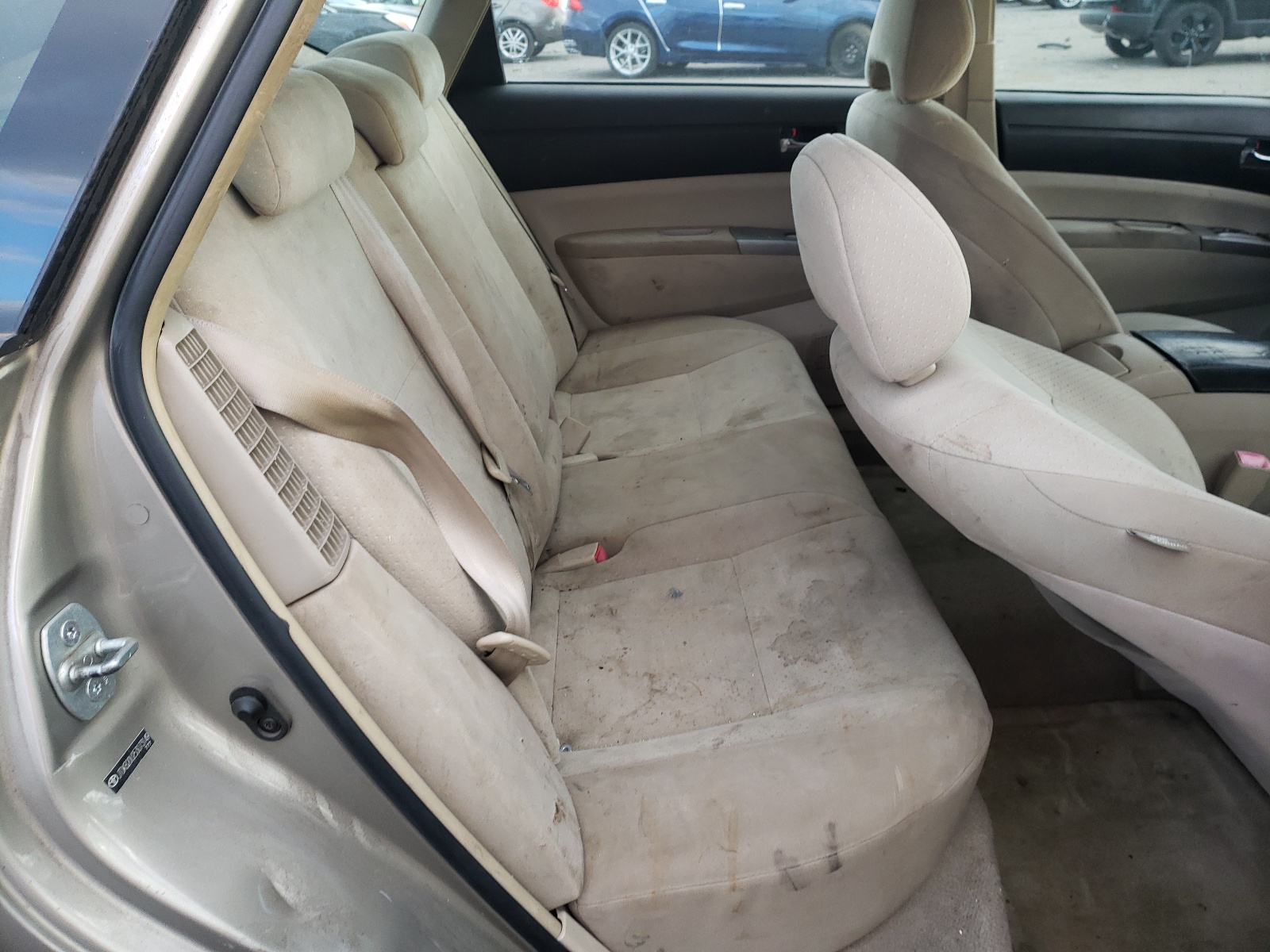 Photo 6 from auction – 2005 TOYOTA PRIUS with VIN JTDKB20U253073149