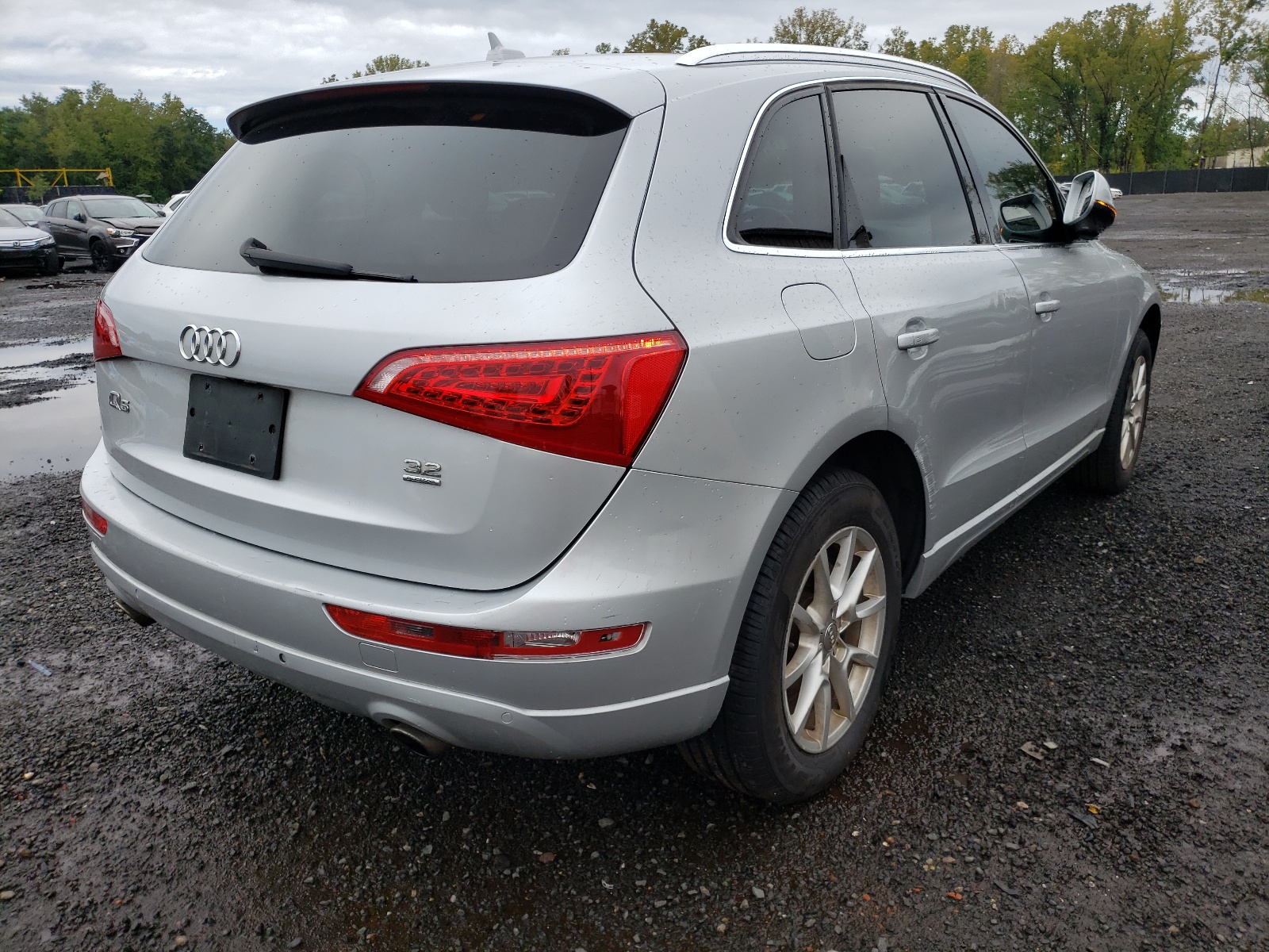 Photo 4 from auction – 2010 AUDI Q5 PREMIUM with VIN WA1LKAFP3AA086296